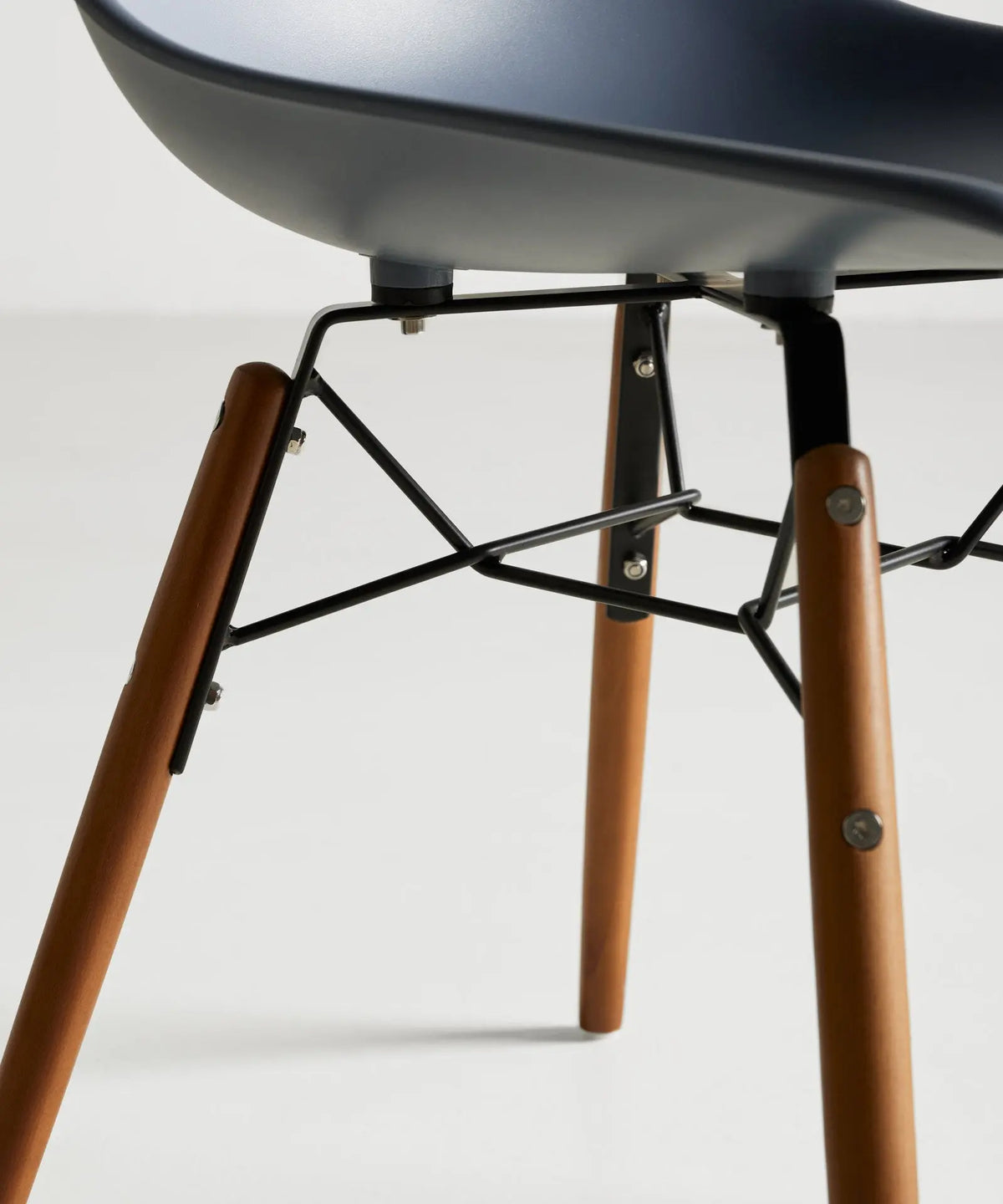 42016701513907 Silla de Polipropileno y Madera Elon Sillas de Plástico Northdeco