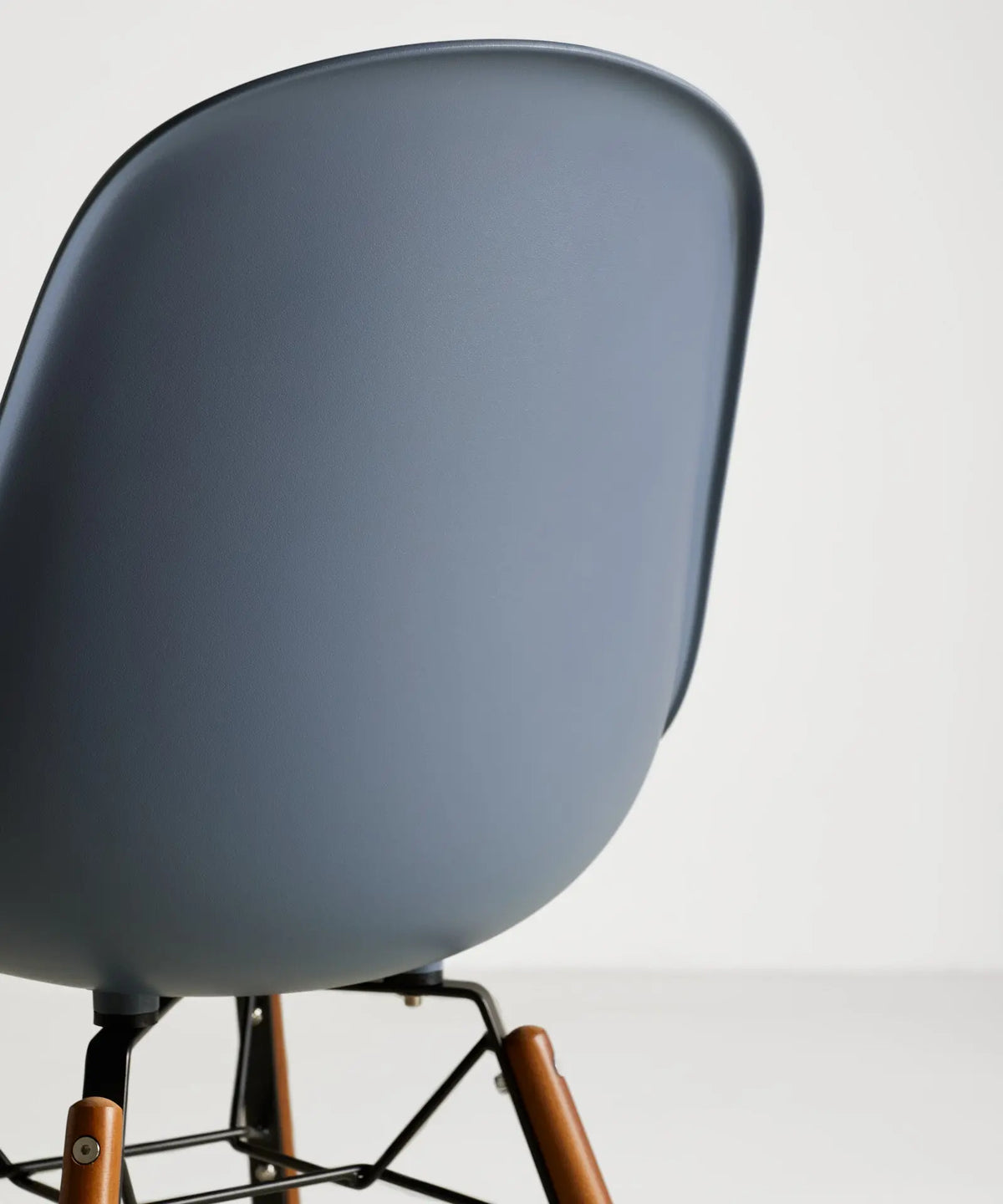 42016701513907 Silla de Polipropileno y Madera Elon Sillas de Plástico Northdeco
