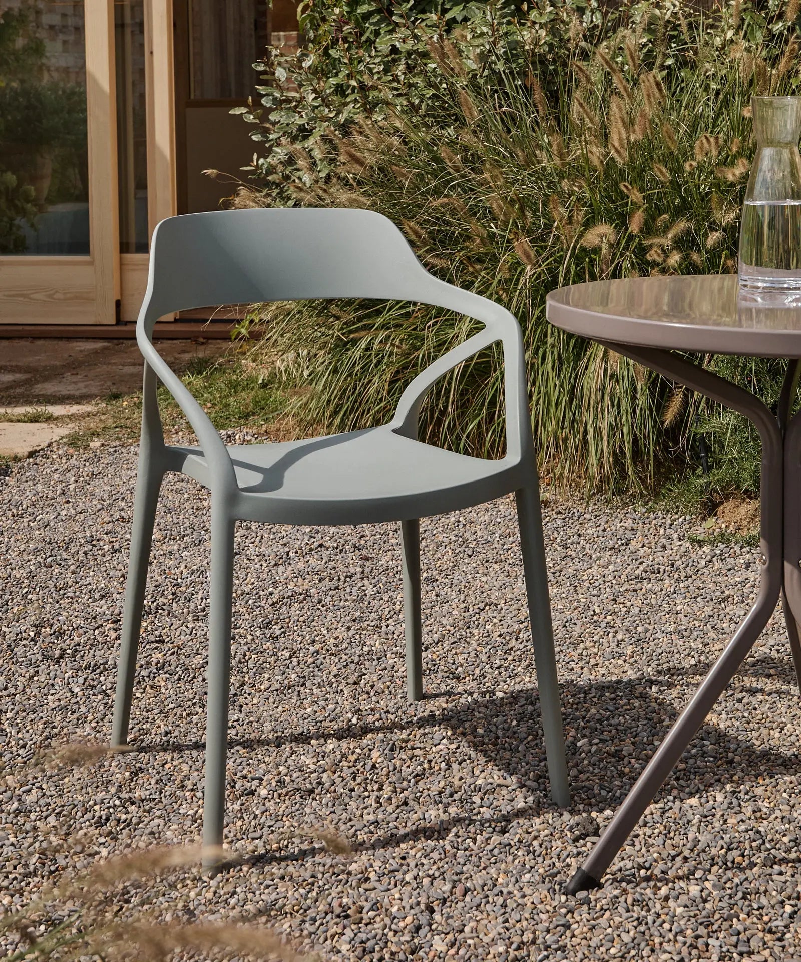 42029791477939 Silla de Polipropileno con Reposabrazos Grace Sillas de Plástico Northdeco