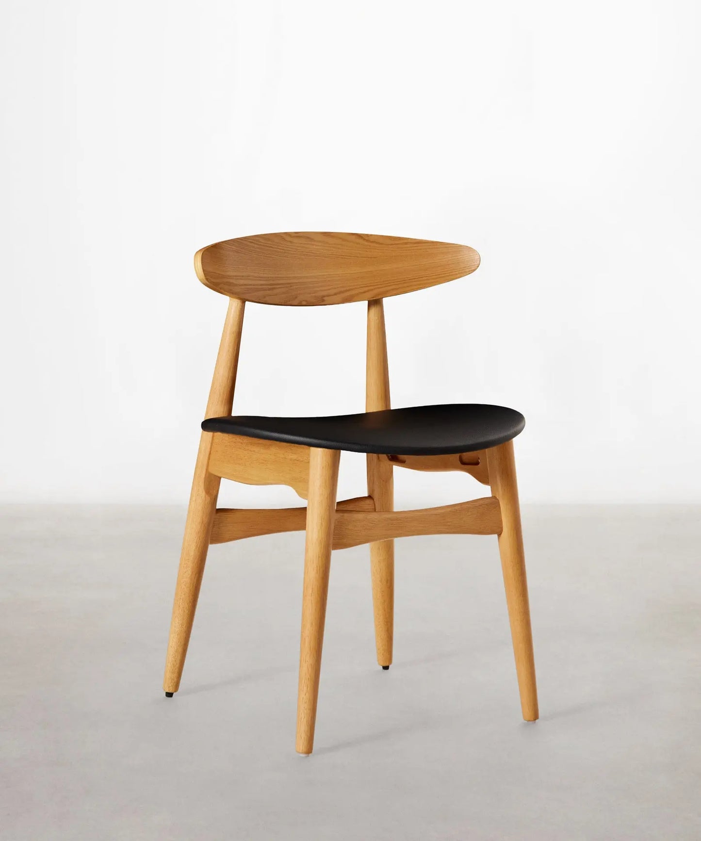 46795985158481 Silla de Comedor en Madera Acolchada Kyoto Sillas de Madera Northdeco