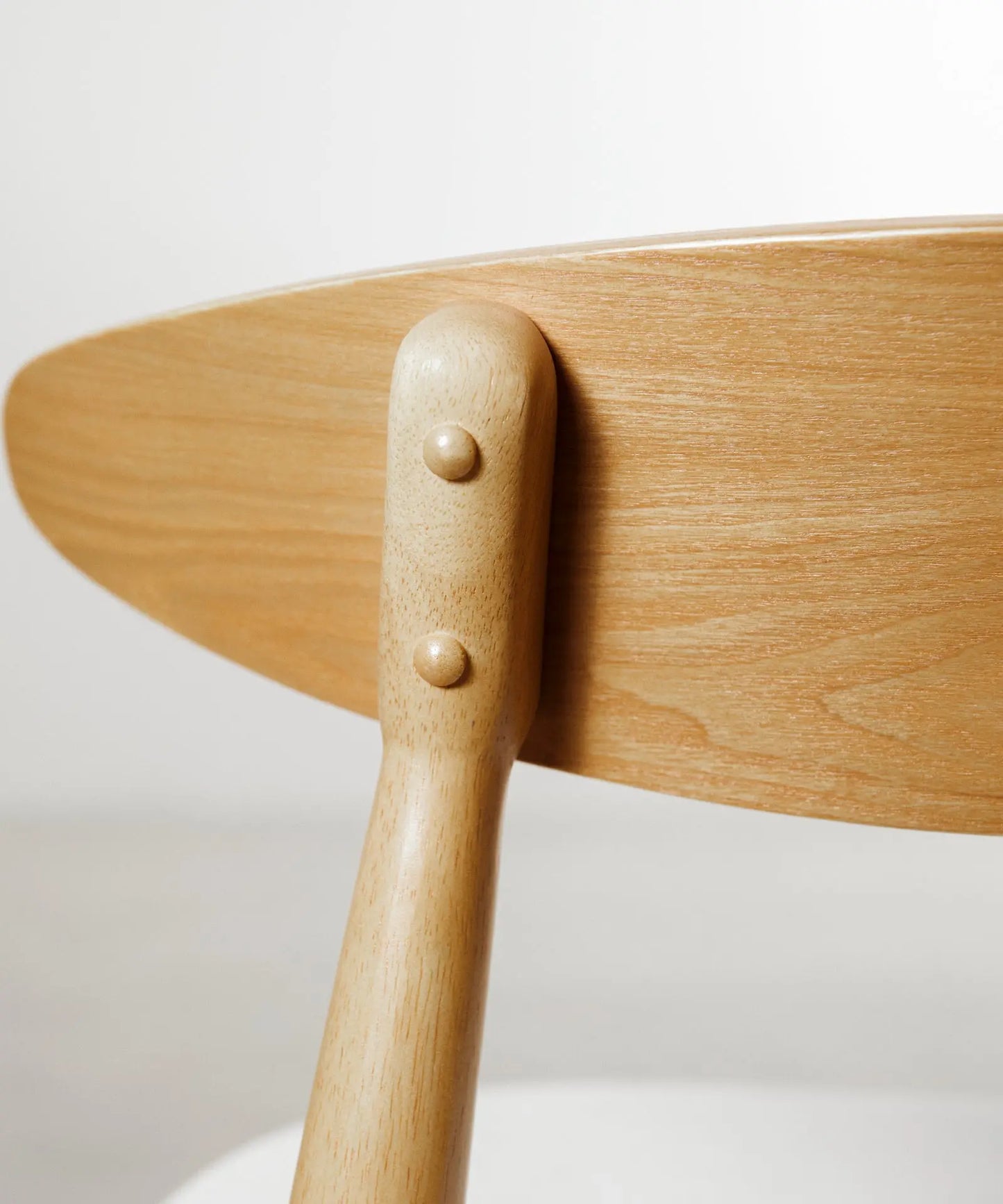 48289695760721 Silla de Comedor en Madera Acolchada Kyoto Sillas de Madera Northdeco