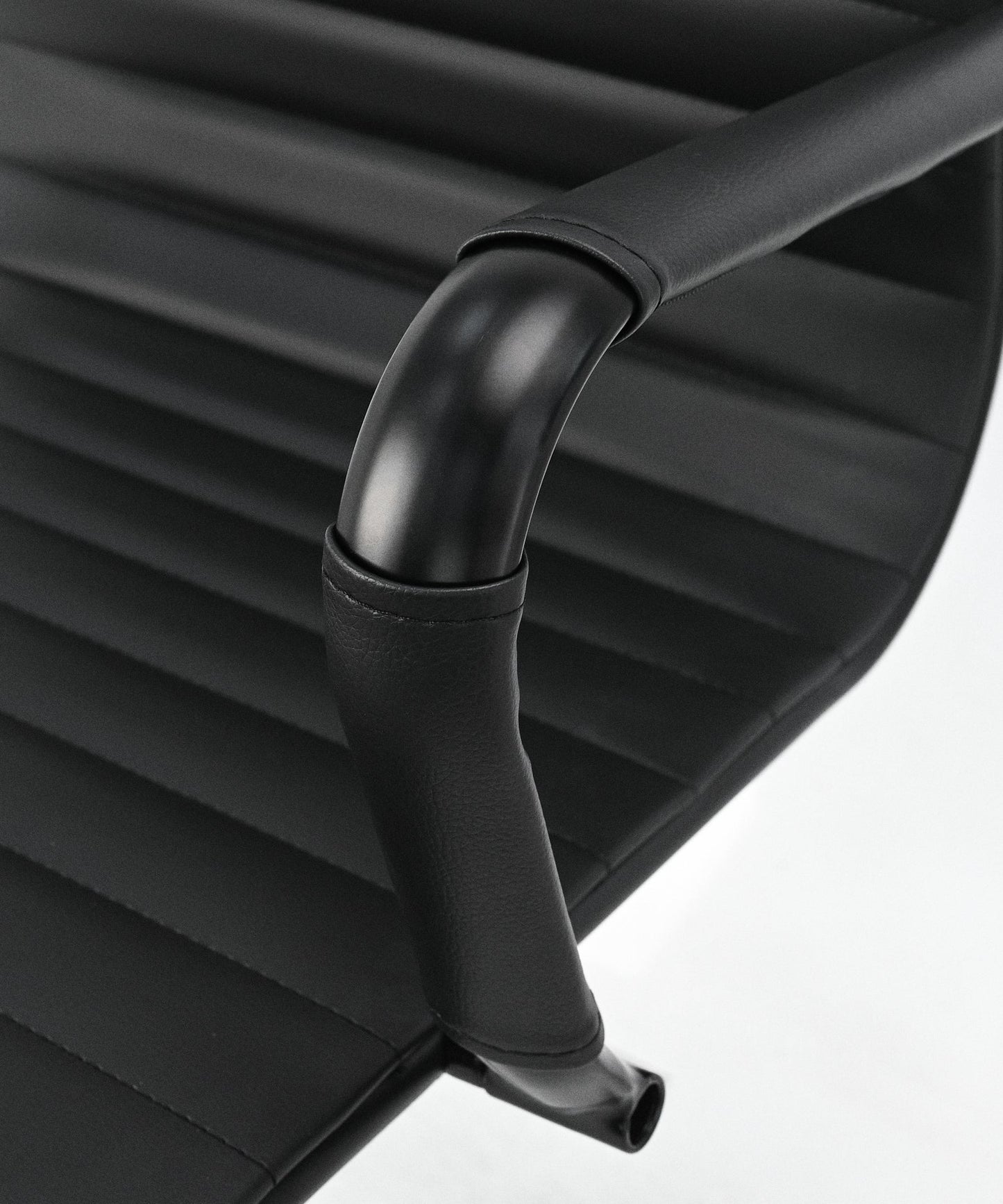 56519291732354 Silla de Oficina LB Larsen - Black Edition Sillas de Oficina Northdeco