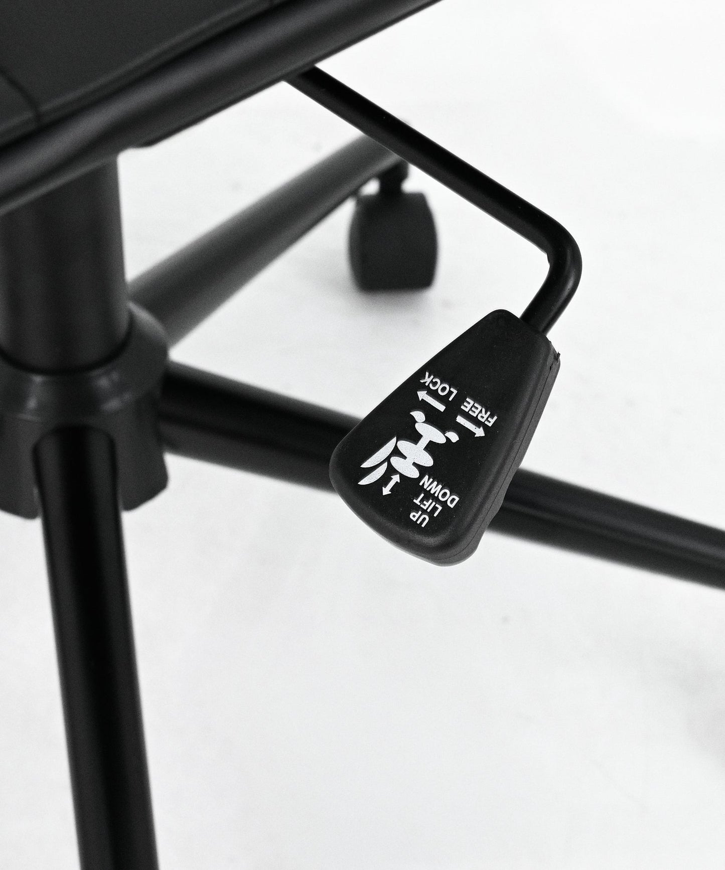 56519291732354 Silla de Oficina LB Larsen - Black Edition Sillas de Oficina Northdeco