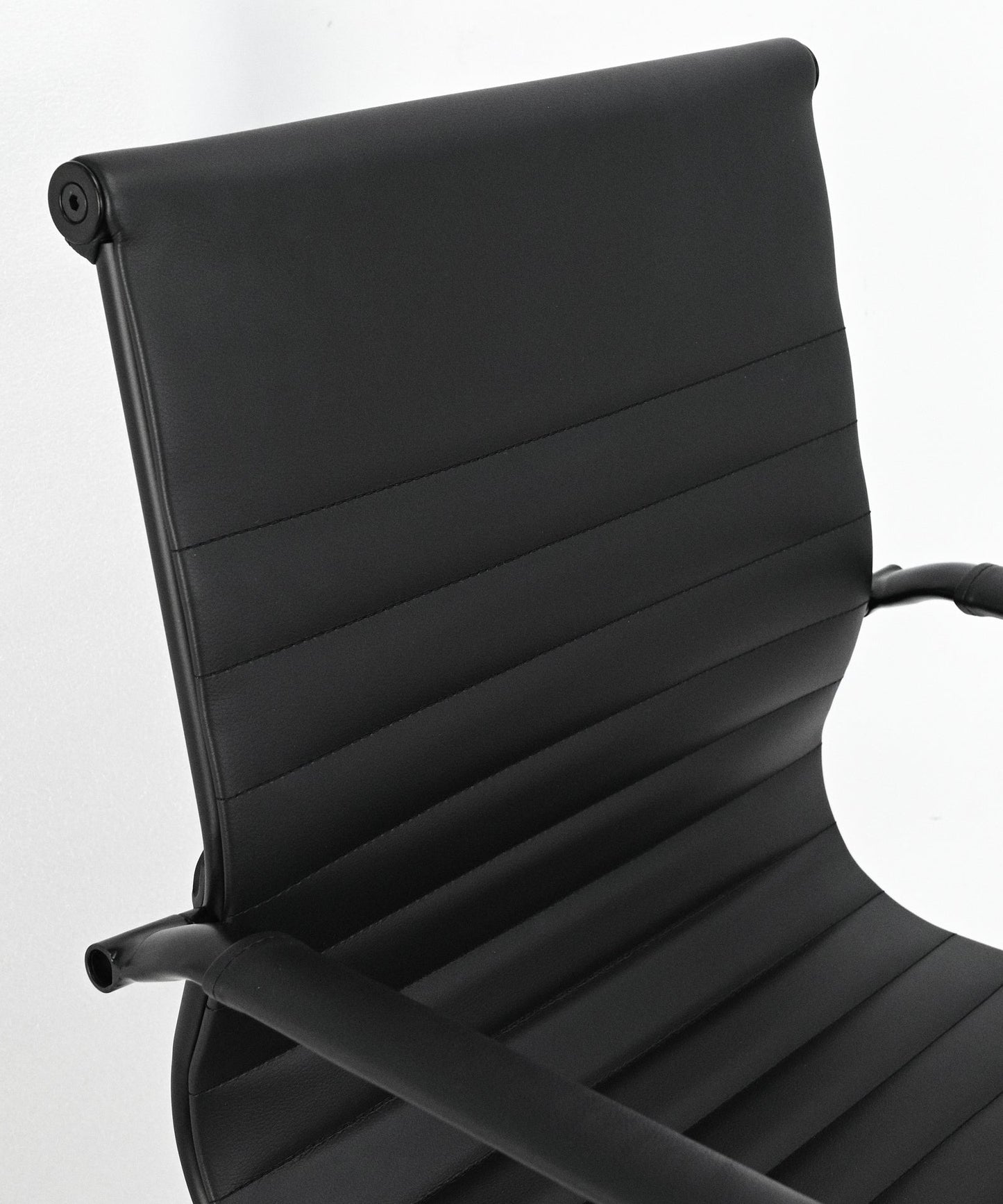 56519291732354 Silla de Oficina LB Larsen - Black Edition Sillas de Oficina Northdeco