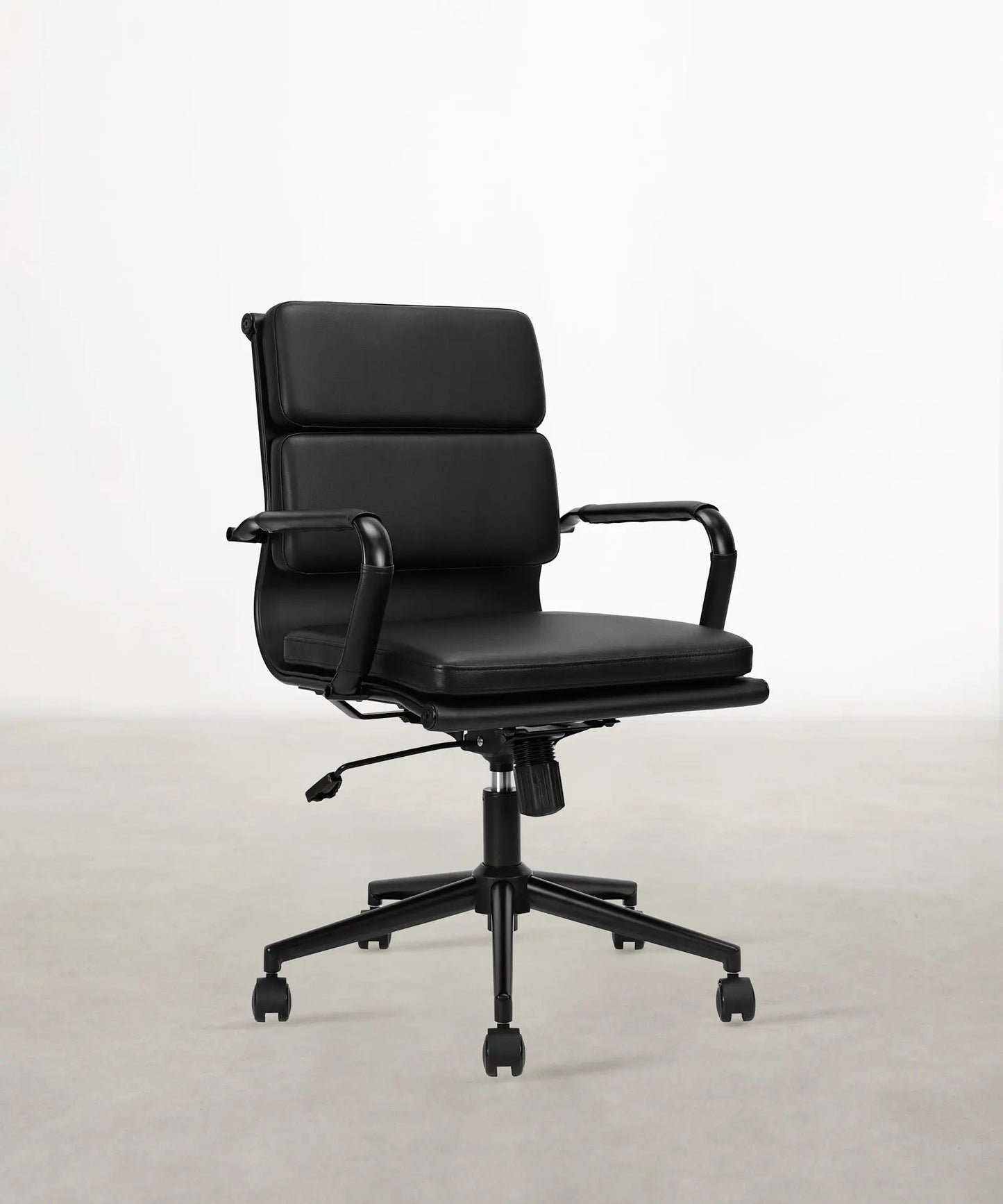 48501523972433 Silla de Oficina en Polipiel Low Base Belmont Black Edition Sillas de Oficina Northdeco