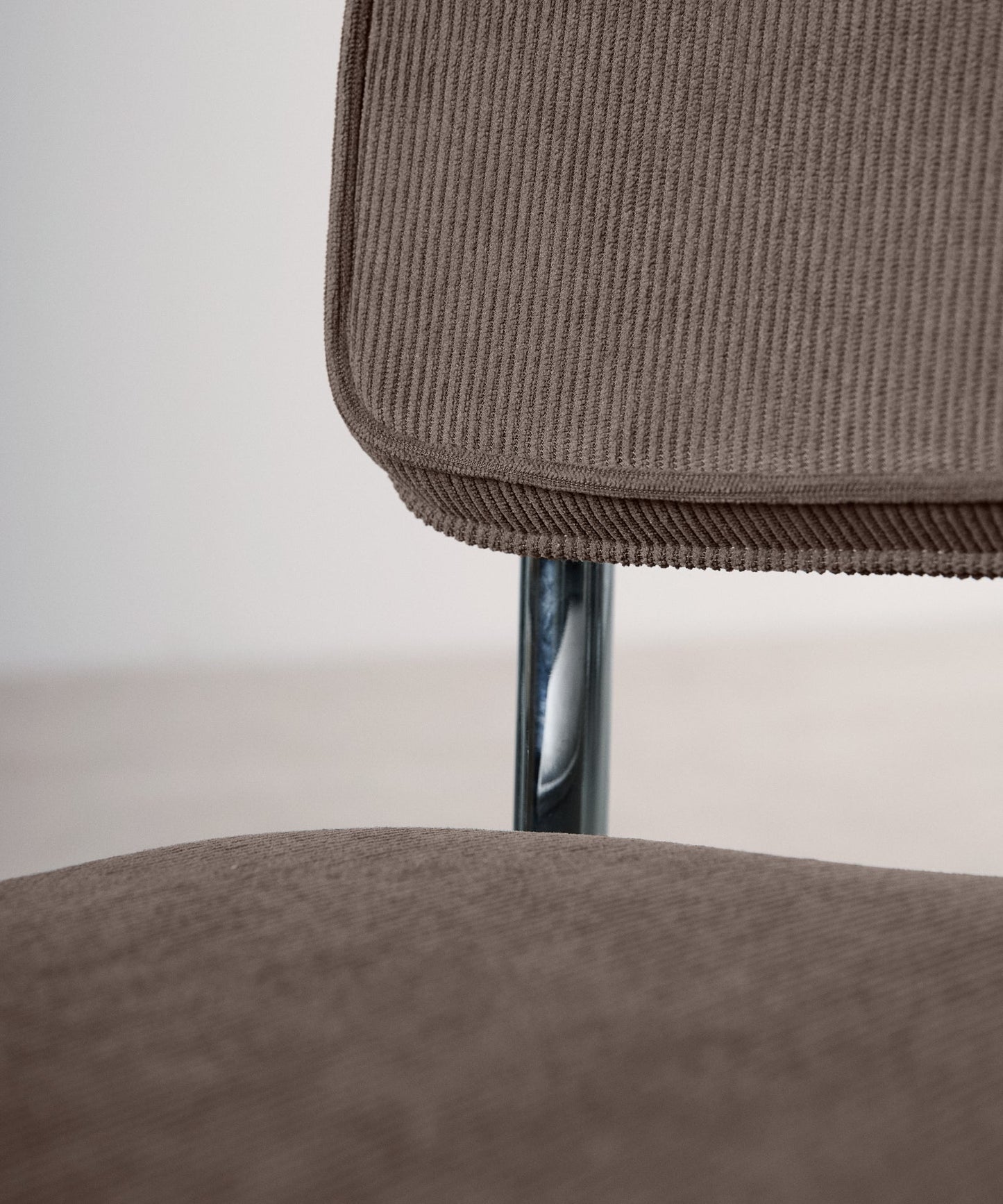 56626077270402 Silla de Comedor Tela de Pana y Metal Anela Sillas tapizadas Northdeco