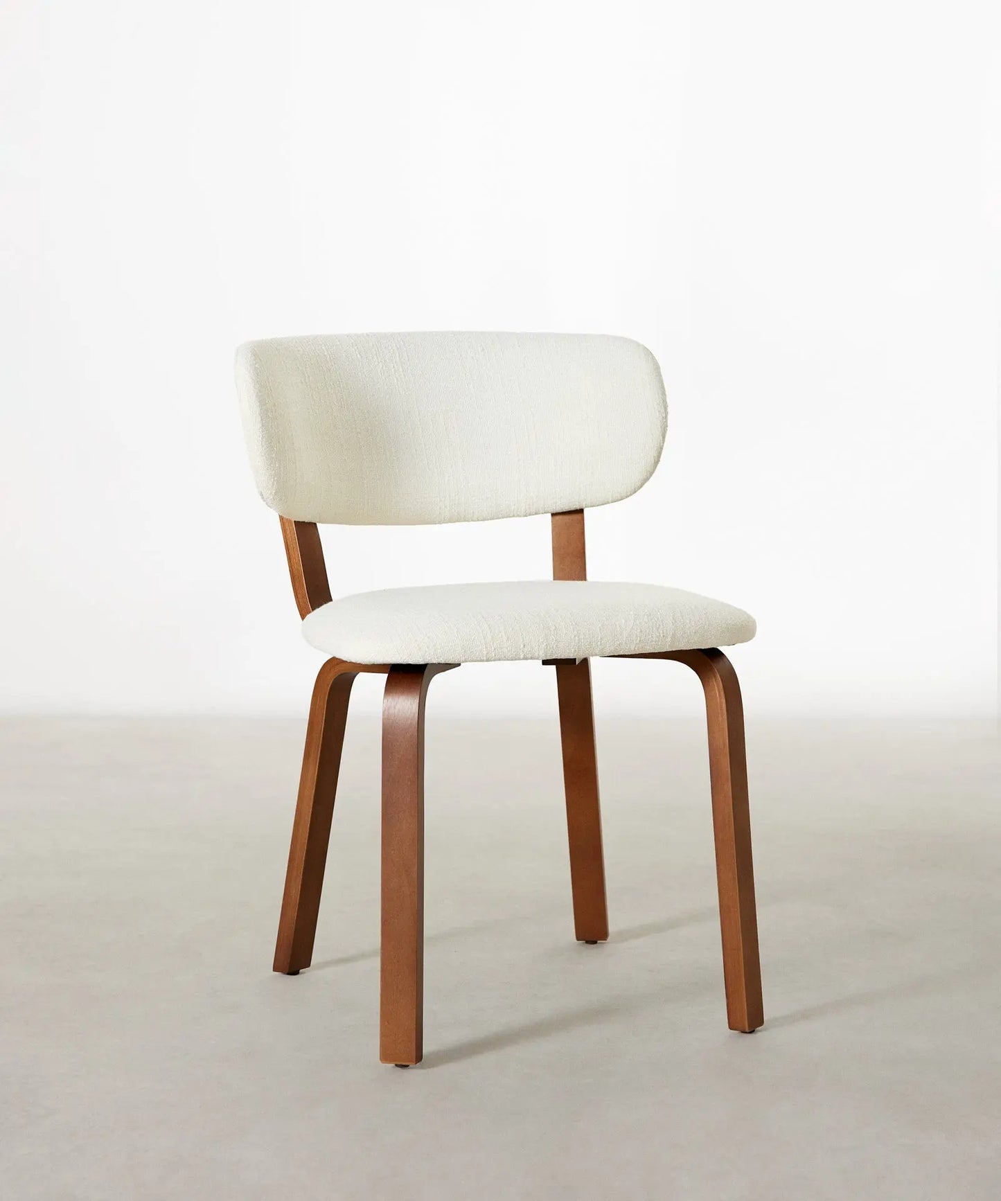 55822683406722 Silla de Comedor en Madera y Tapizada Benton Sillas Nórdicas Northdeco