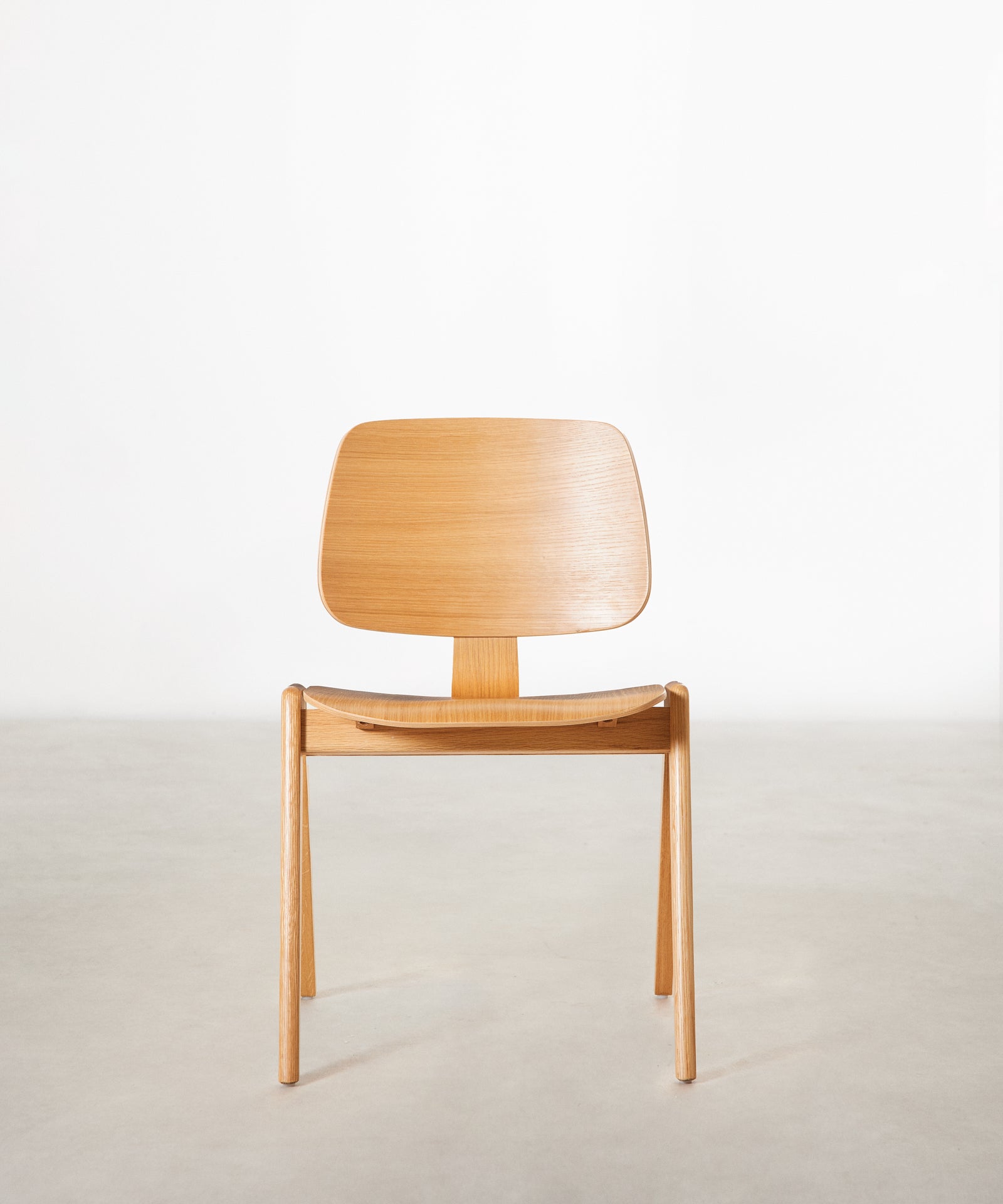 55215074836866 Silla de Comedor en Madera Vega  Northdeco