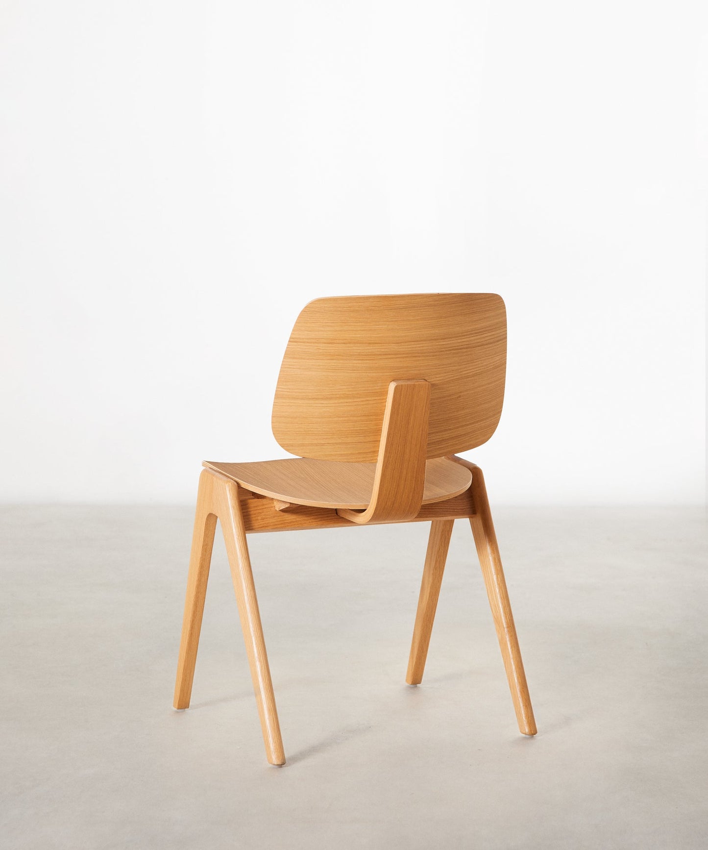 55215074836866 Silla de Comedor en Madera Vega  Northdeco