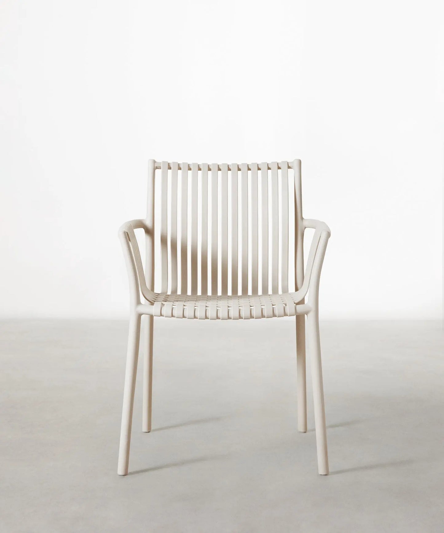 55771432026498 Silla de Polipropileno con Reposabrazos Salma Sillas de Plástico Northdeco