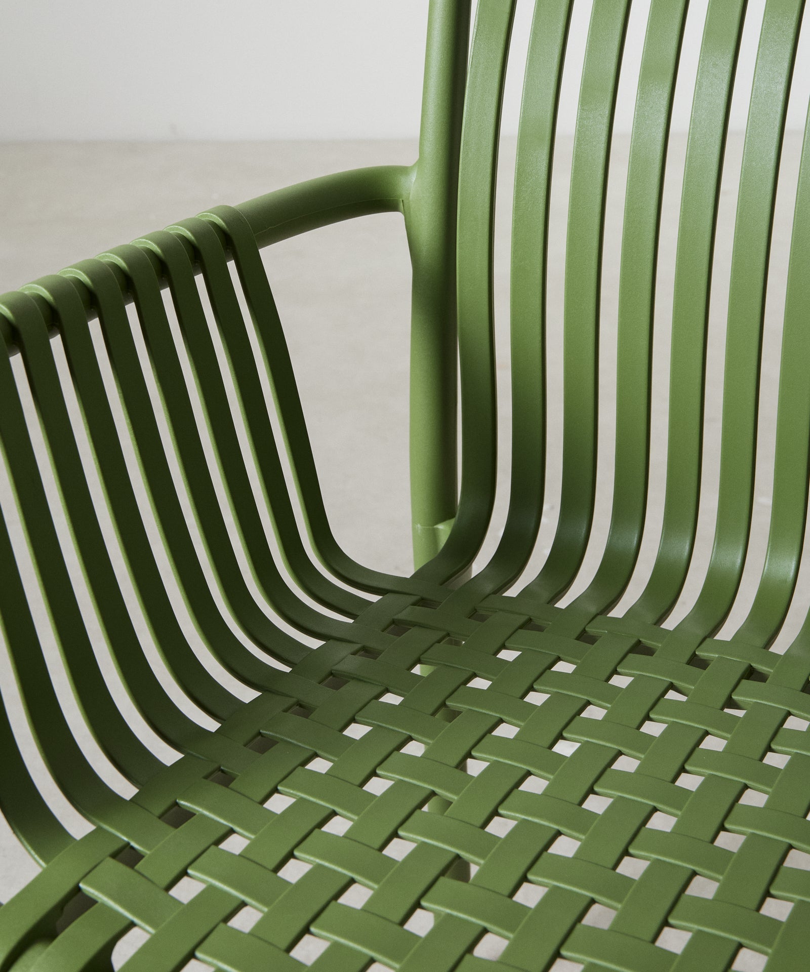 55771541799298 Silla de Polipropileno con Reposabrazos Salma Sillas de Plástico Northdeco