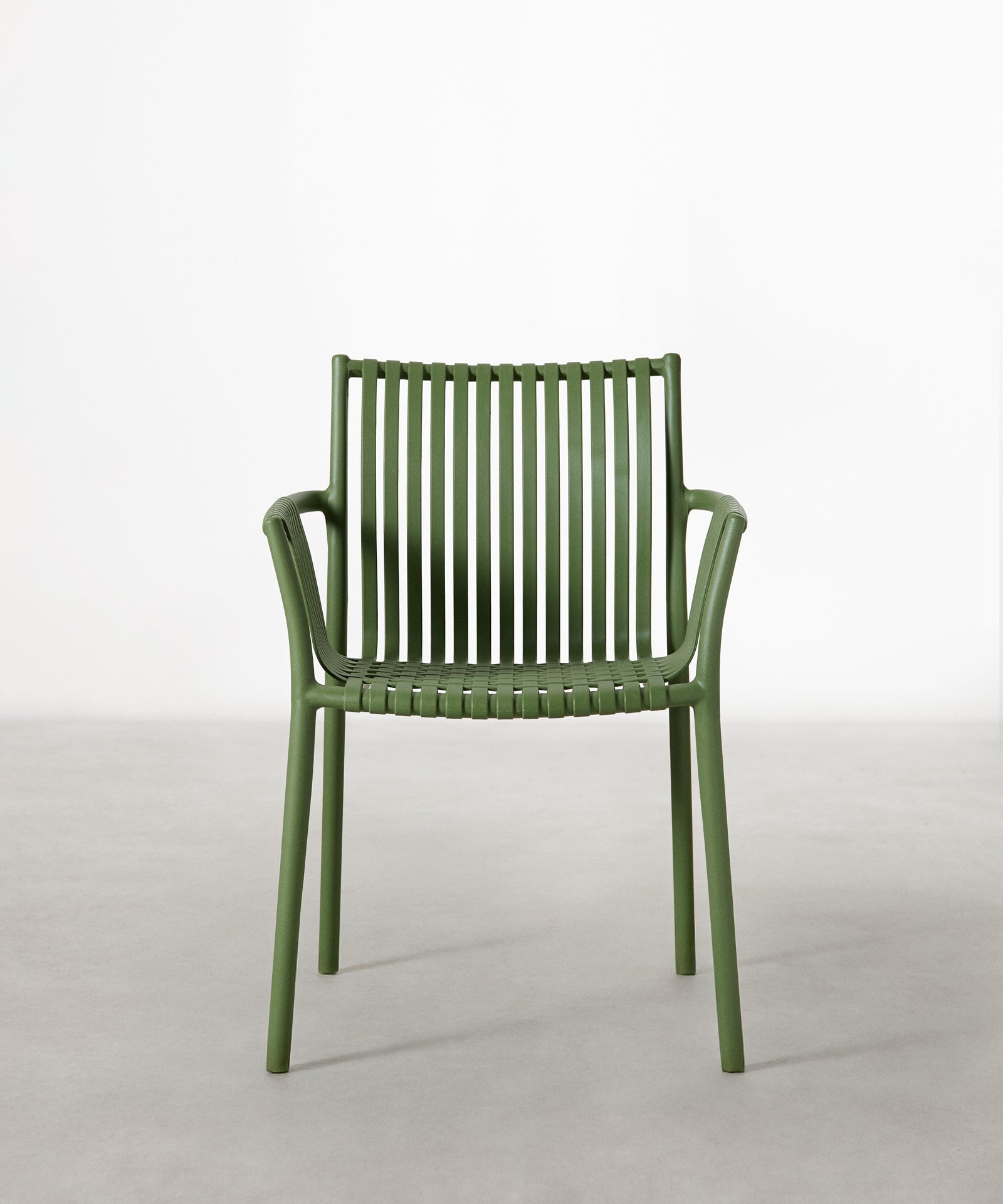 55771541799298 Silla de Polipropileno con Reposabrazos Salma Sillas de Plástico Northdeco