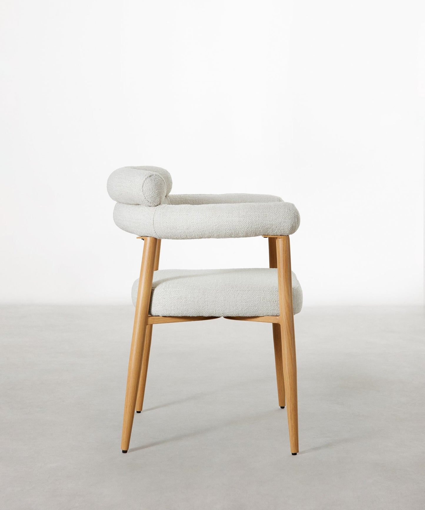 55954482790786 Silla de Comedor en Madera Tapizada Serena Sillas tapizadas Northdeco