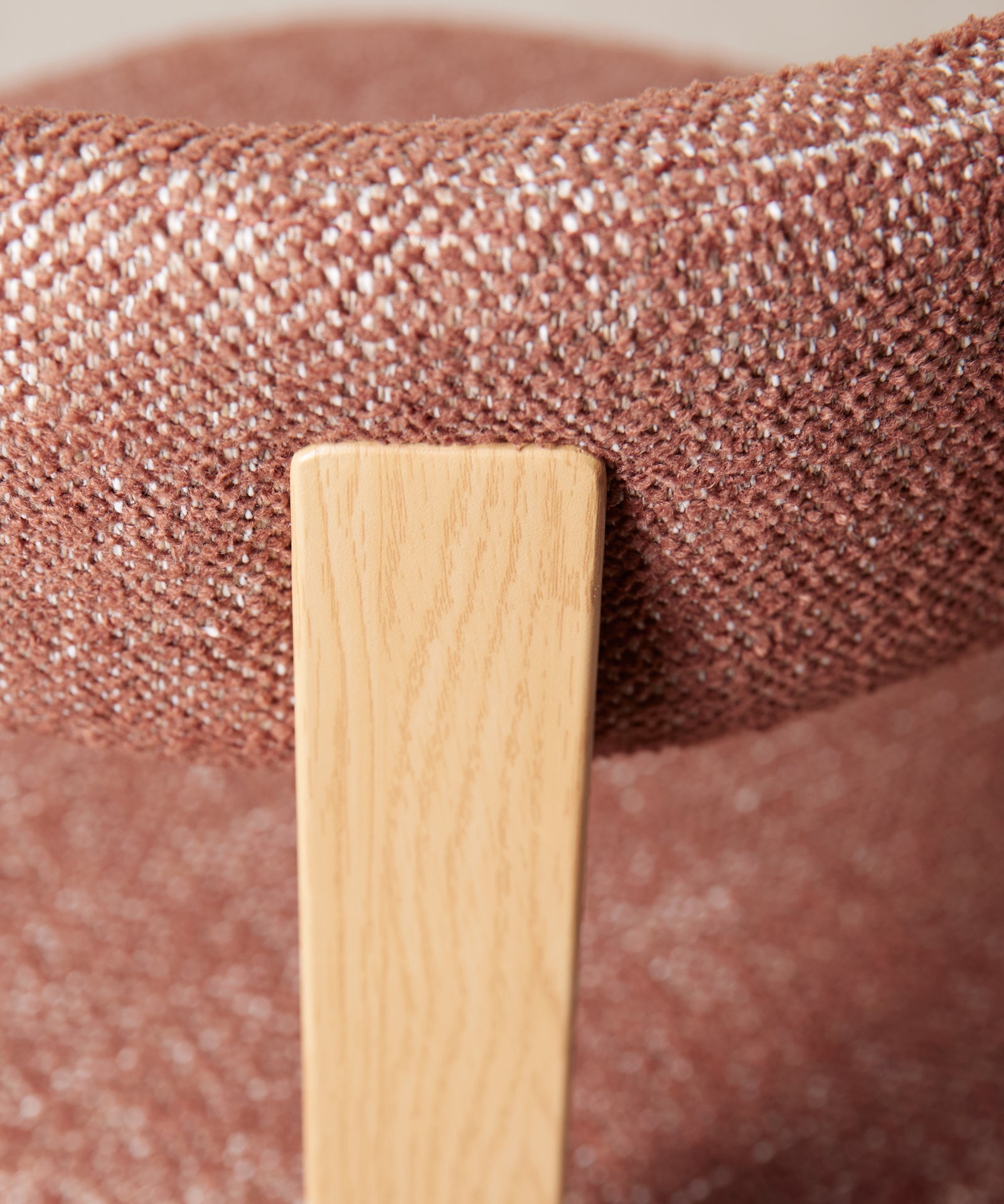 55629080134018 ND-0962 Sillas tapizadas Northdeco