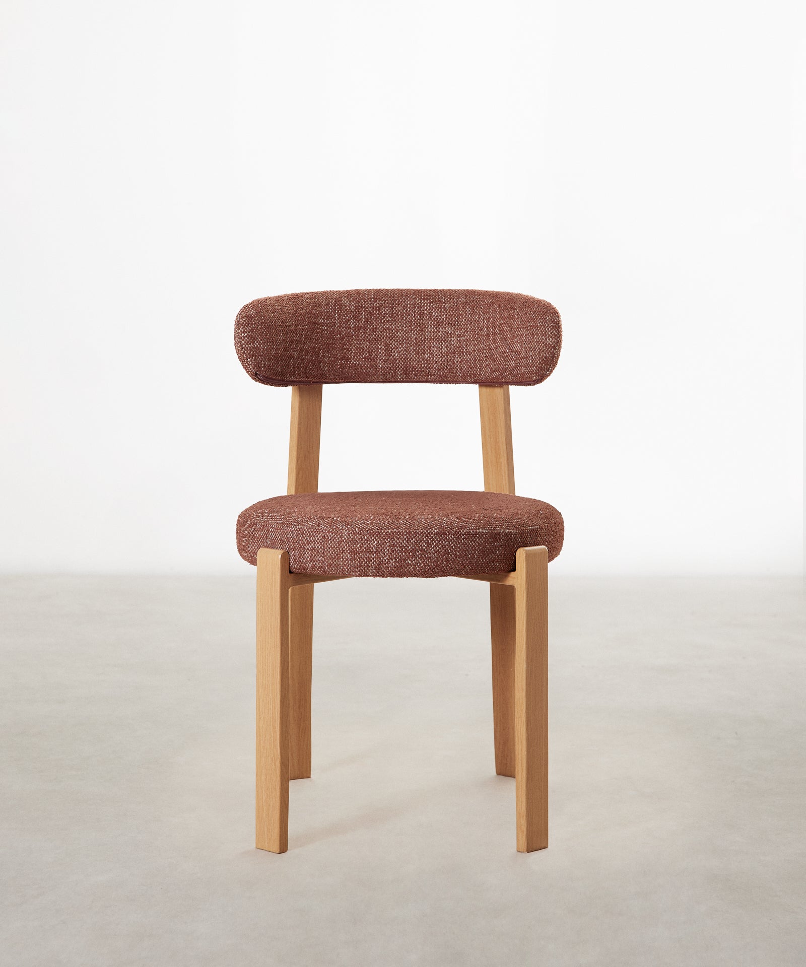 55629080134018 ND-0962 Sillas tapizadas Northdeco