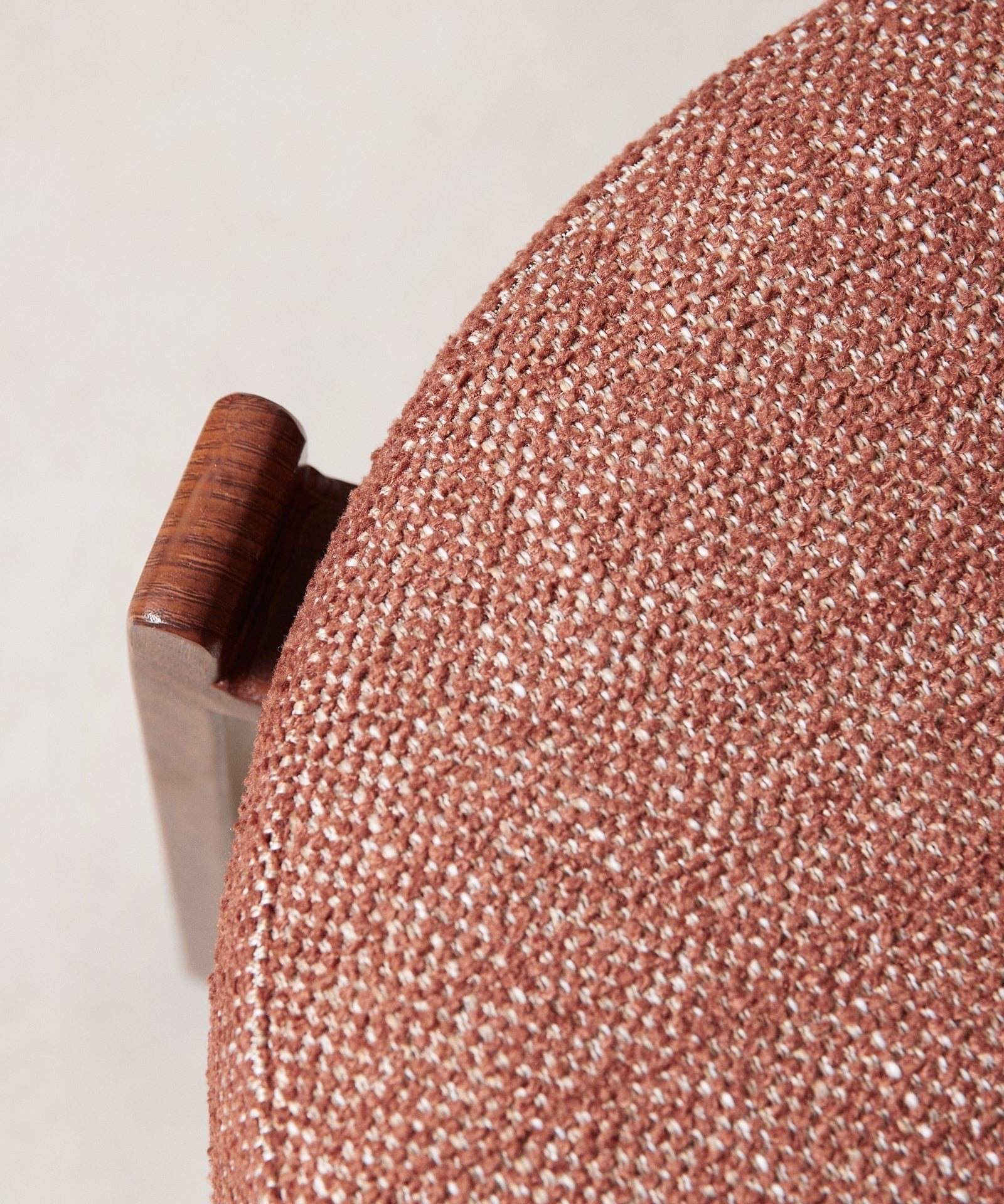 55629071581570 ND-0962 Sillas tapizadas Northdeco