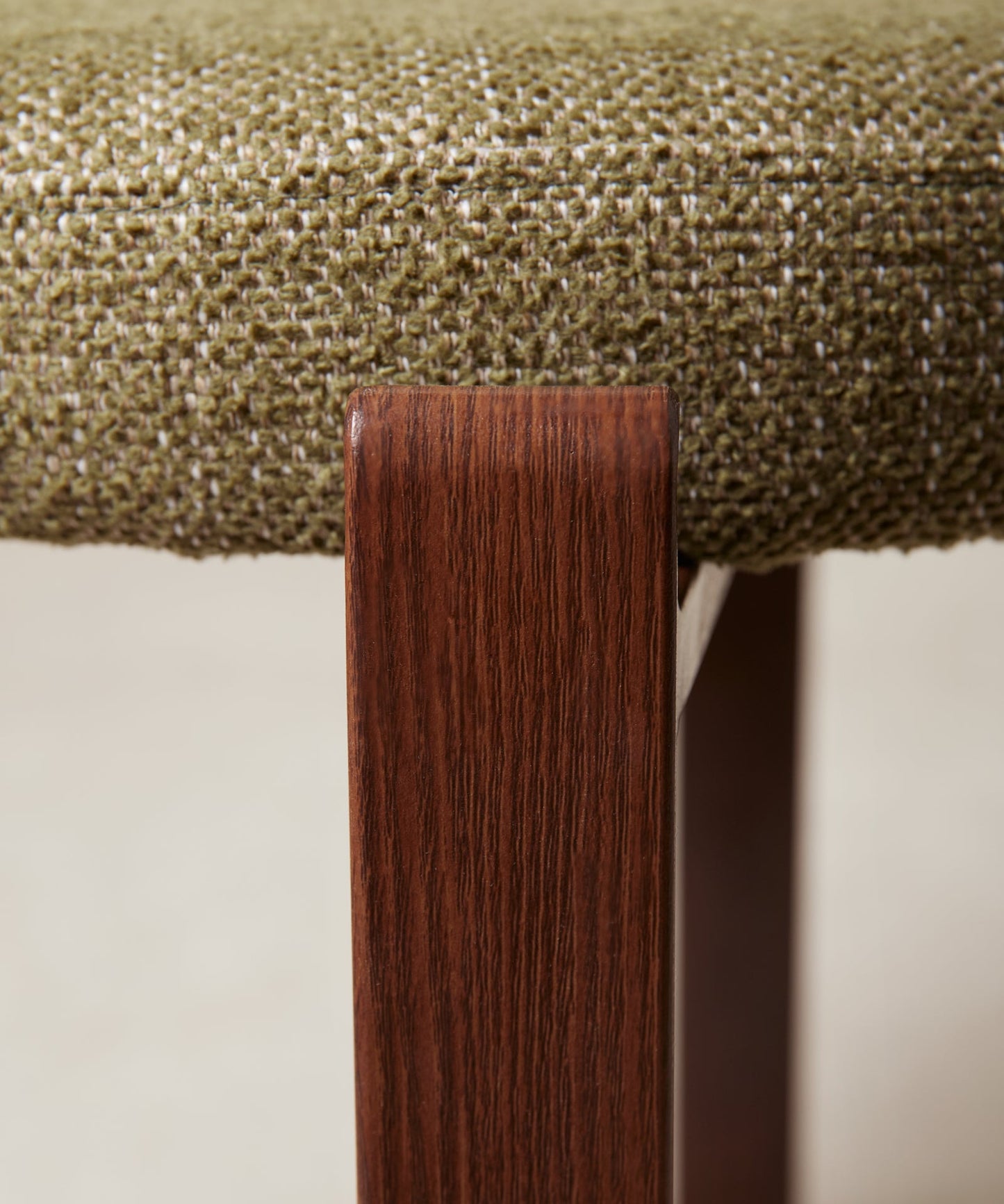 55629080068482 ND-0962 Sillas tapizadas Northdeco