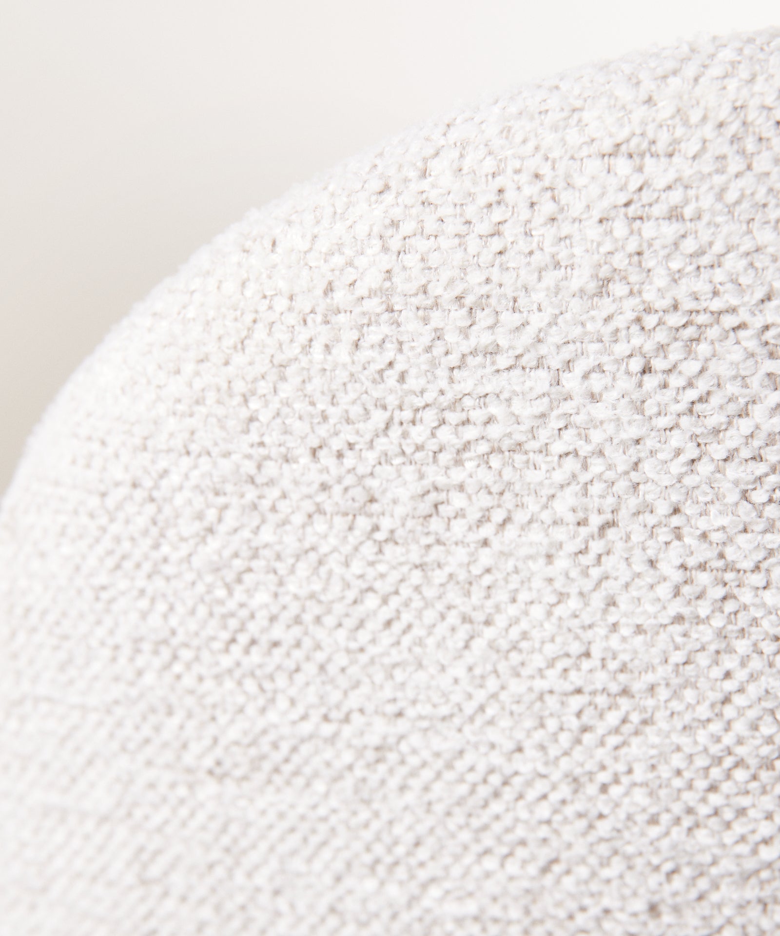 55651928506754 Silla de Comedor en Madera Tapizada Dafne Sillas tapizadas Northdeco