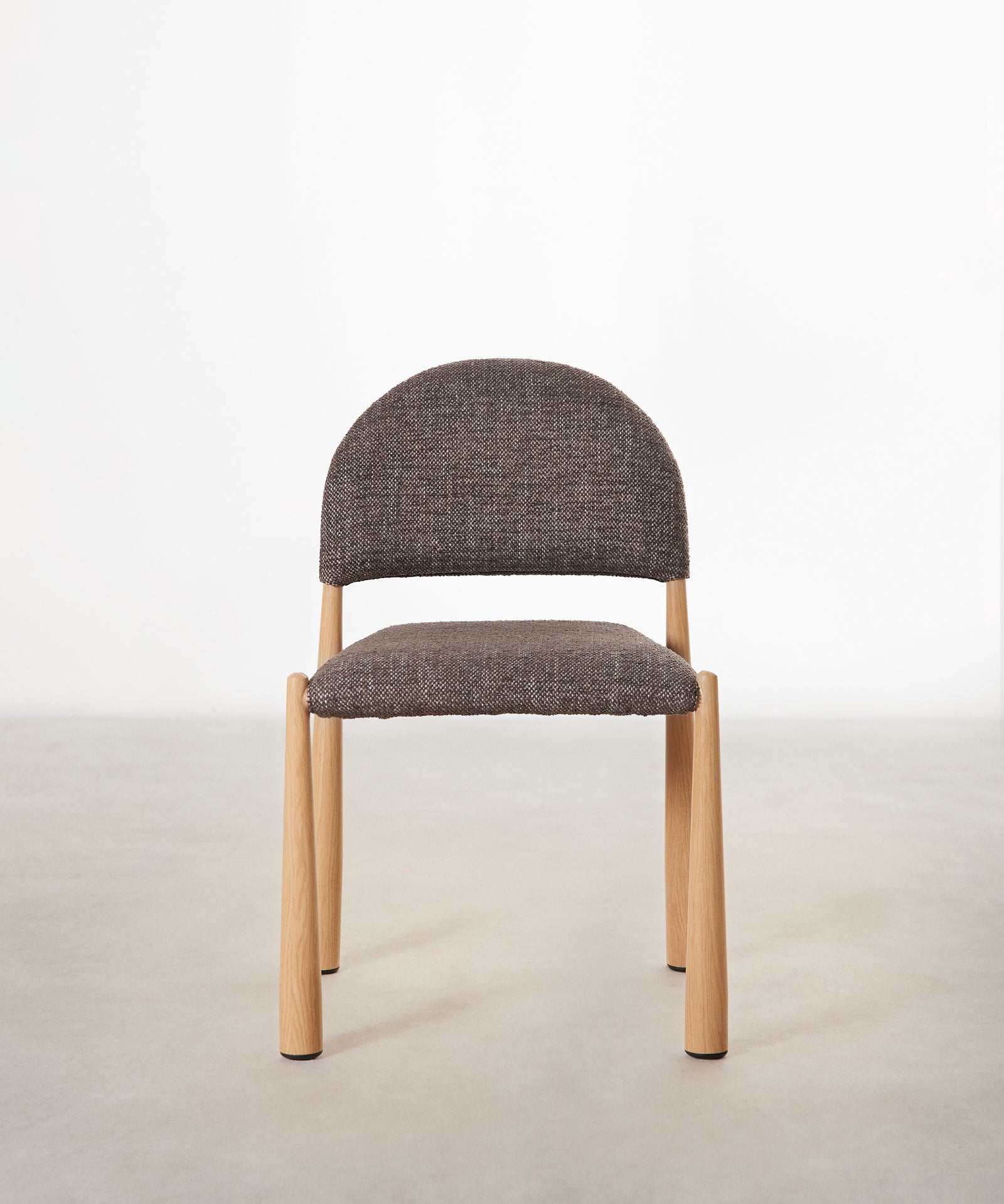 55651928572290 Silla de Comedor en Madera Tapizada Dafne Sillas tapizadas Northdeco