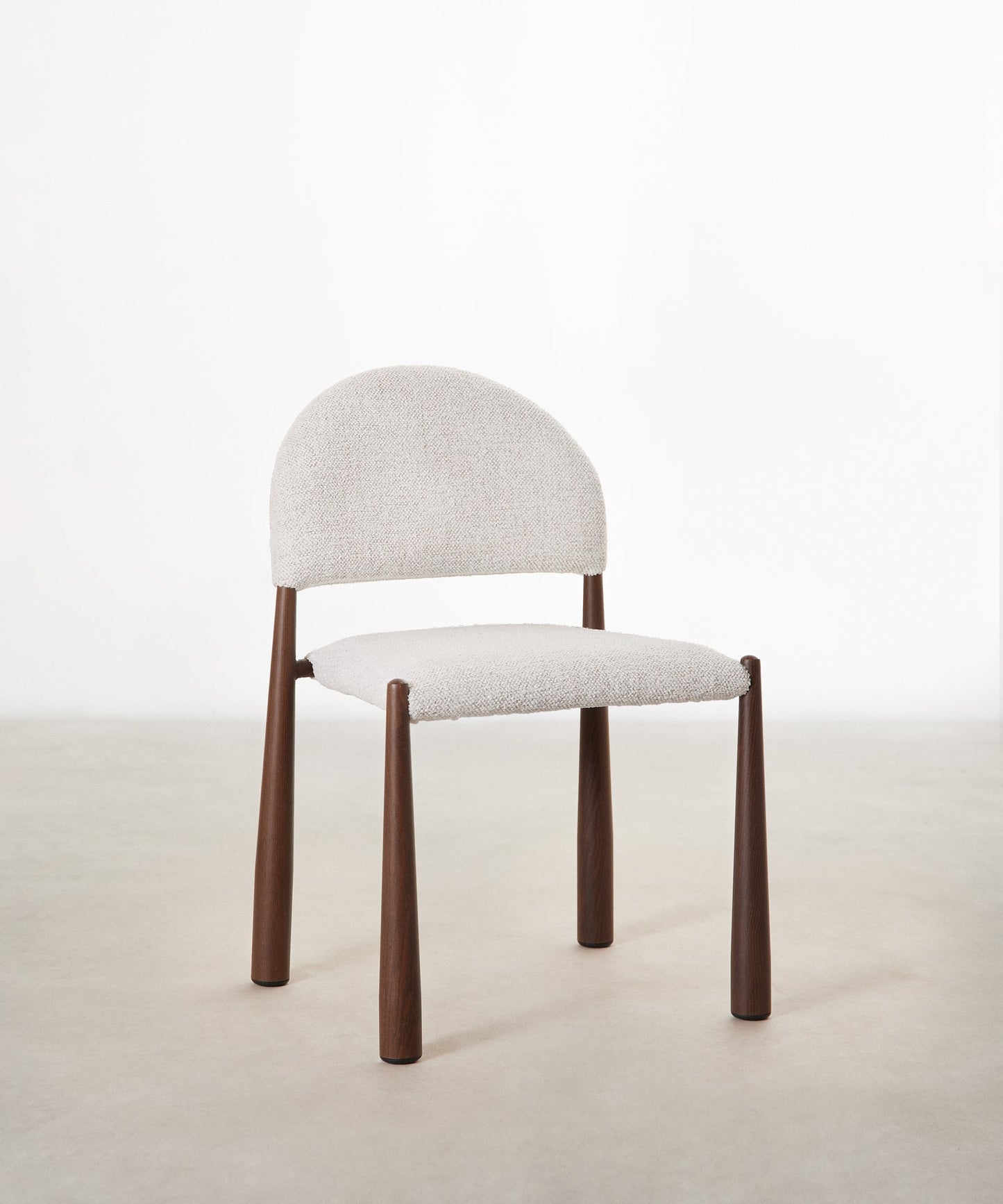 55651919233410 Silla de Comedor en Madera Tapizada Dafne Sillas tapizadas Northdeco Nogal-Beige