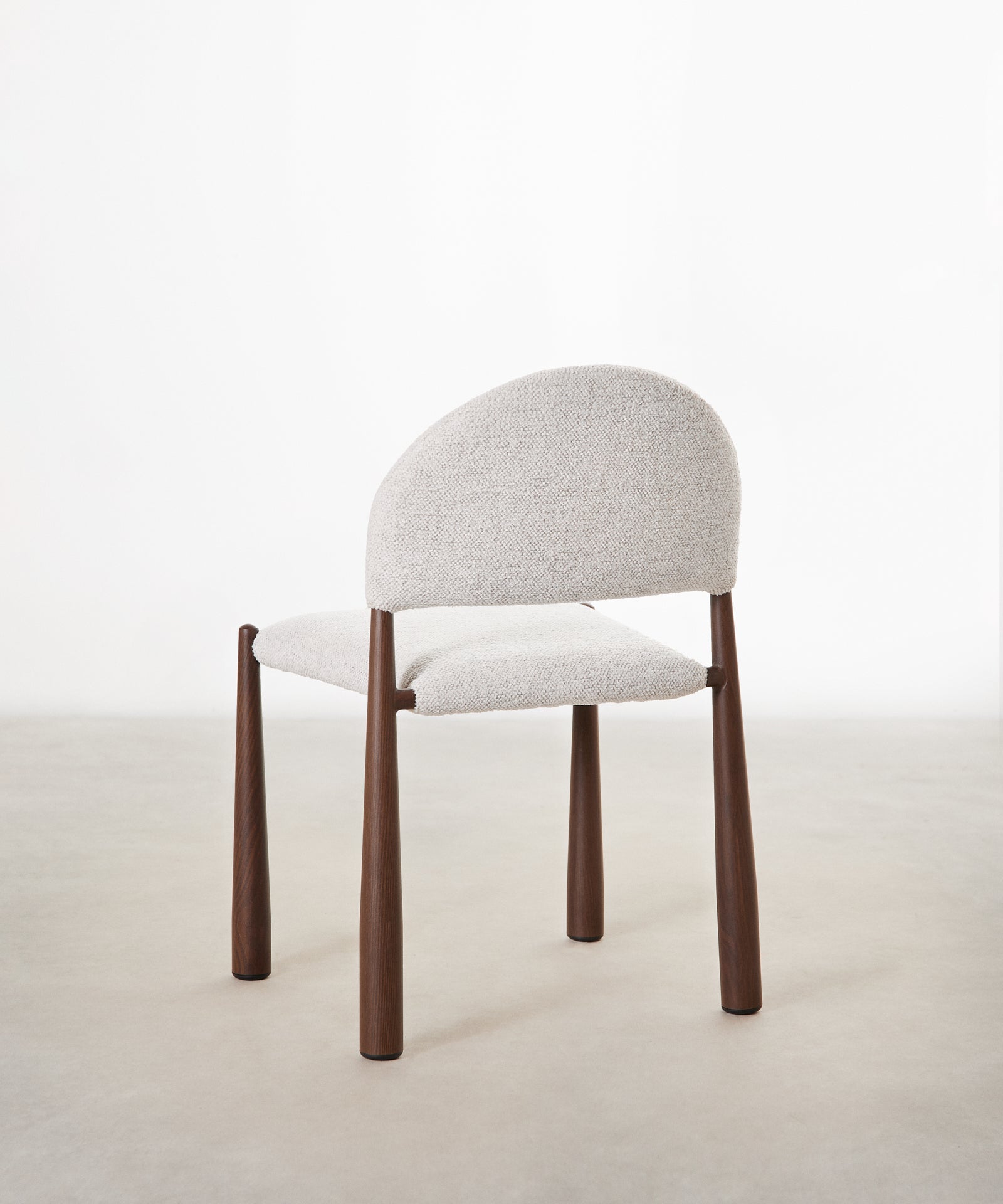 55651919233410 Silla de Comedor en Madera Tapizada Dafne Sillas tapizadas Northdeco