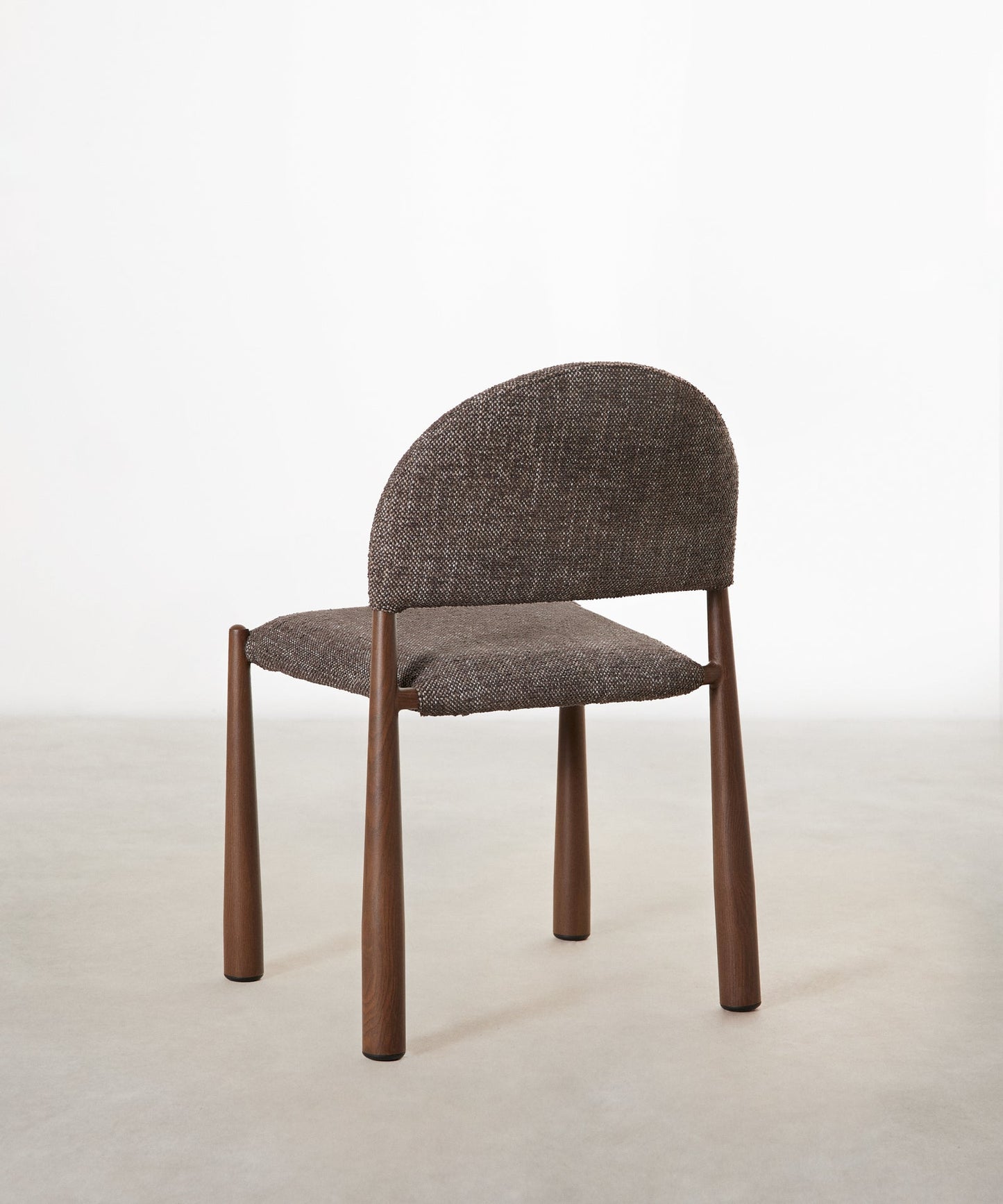 55651928539522 Silla de Comedor en Madera Tapizada Dafne Sillas tapizadas Northdeco