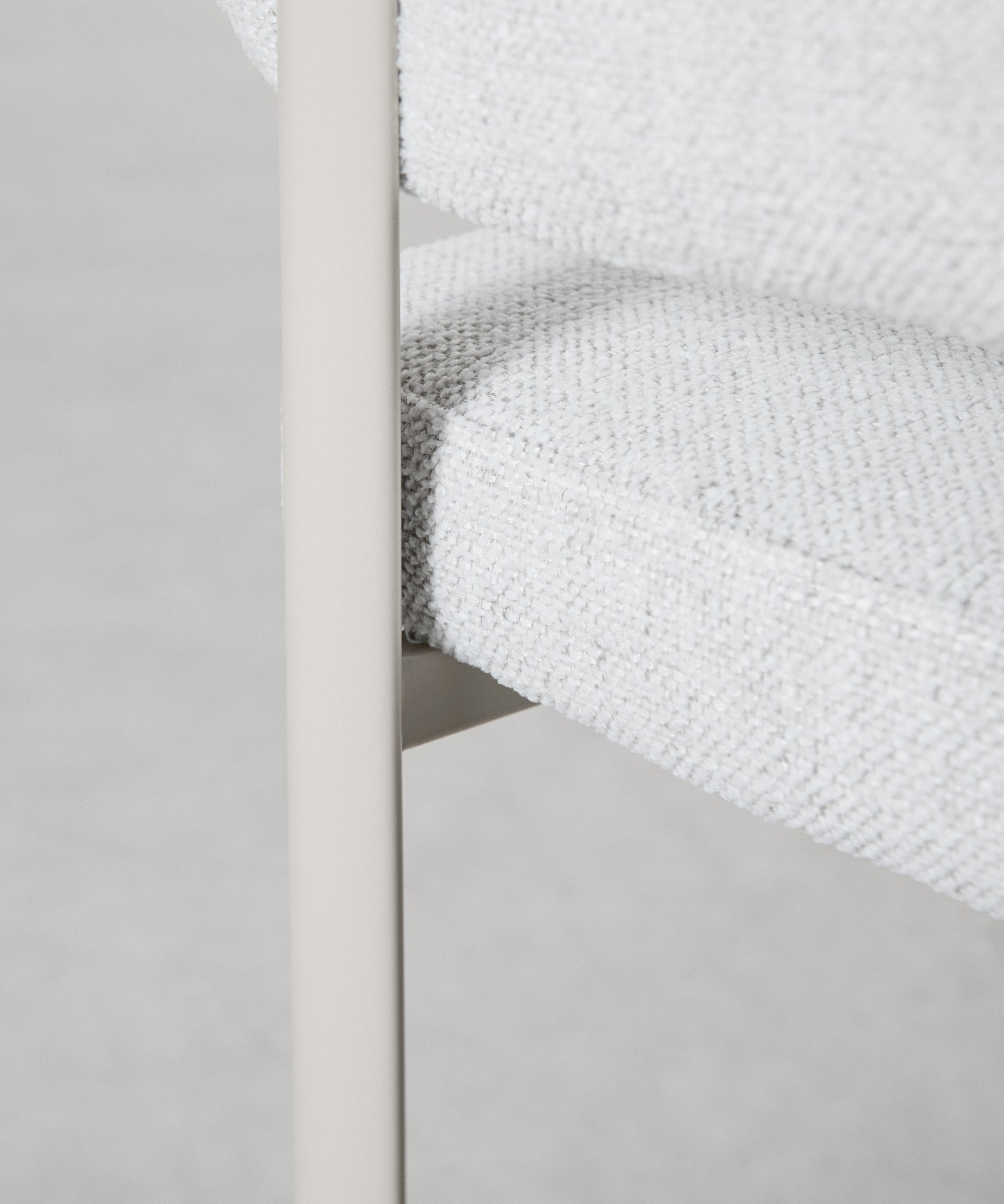 55914670621058 Silla de Comedor en Tela y Metal Robbie Sillas tapizadas Northdeco