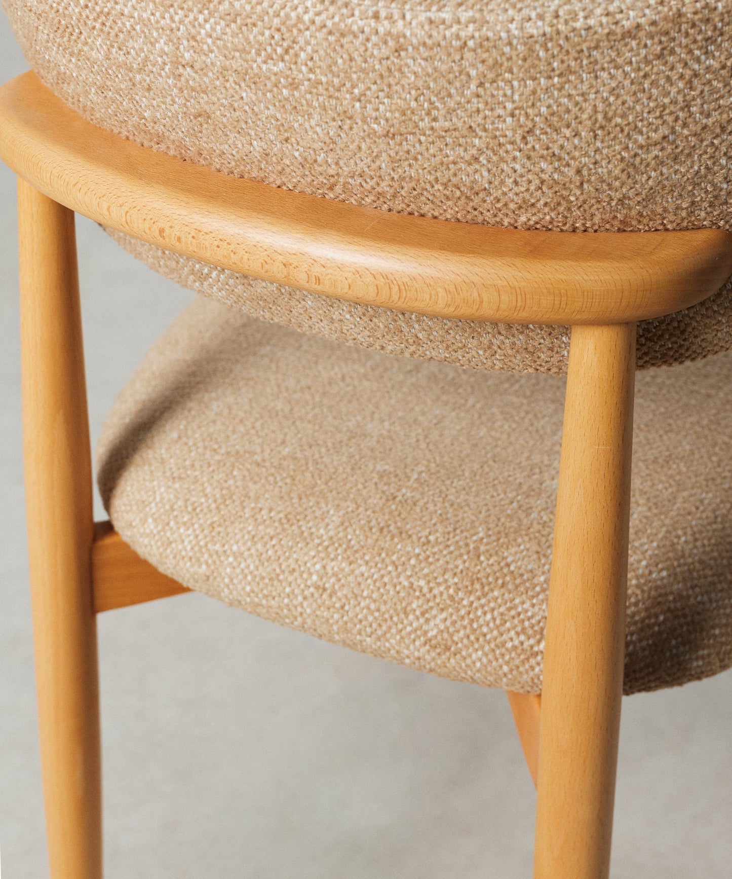 55966934172034 Silla de Comedor en Madera y Tapizada Dean Sillas Nórdicas Northdeco