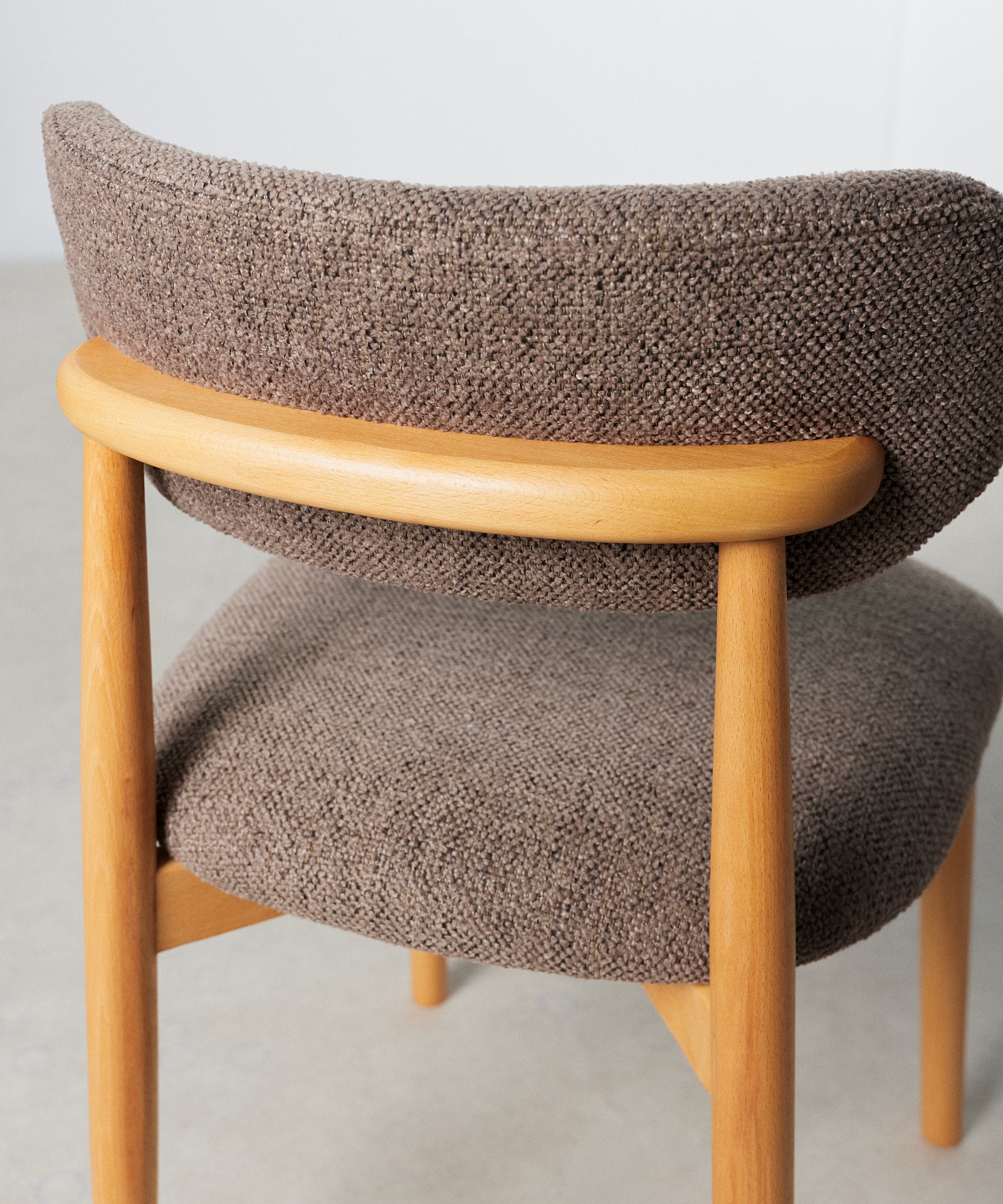 55966934139266 Silla de Comedor en Madera y Tapizada Dean Sillas Nórdicas Northdeco