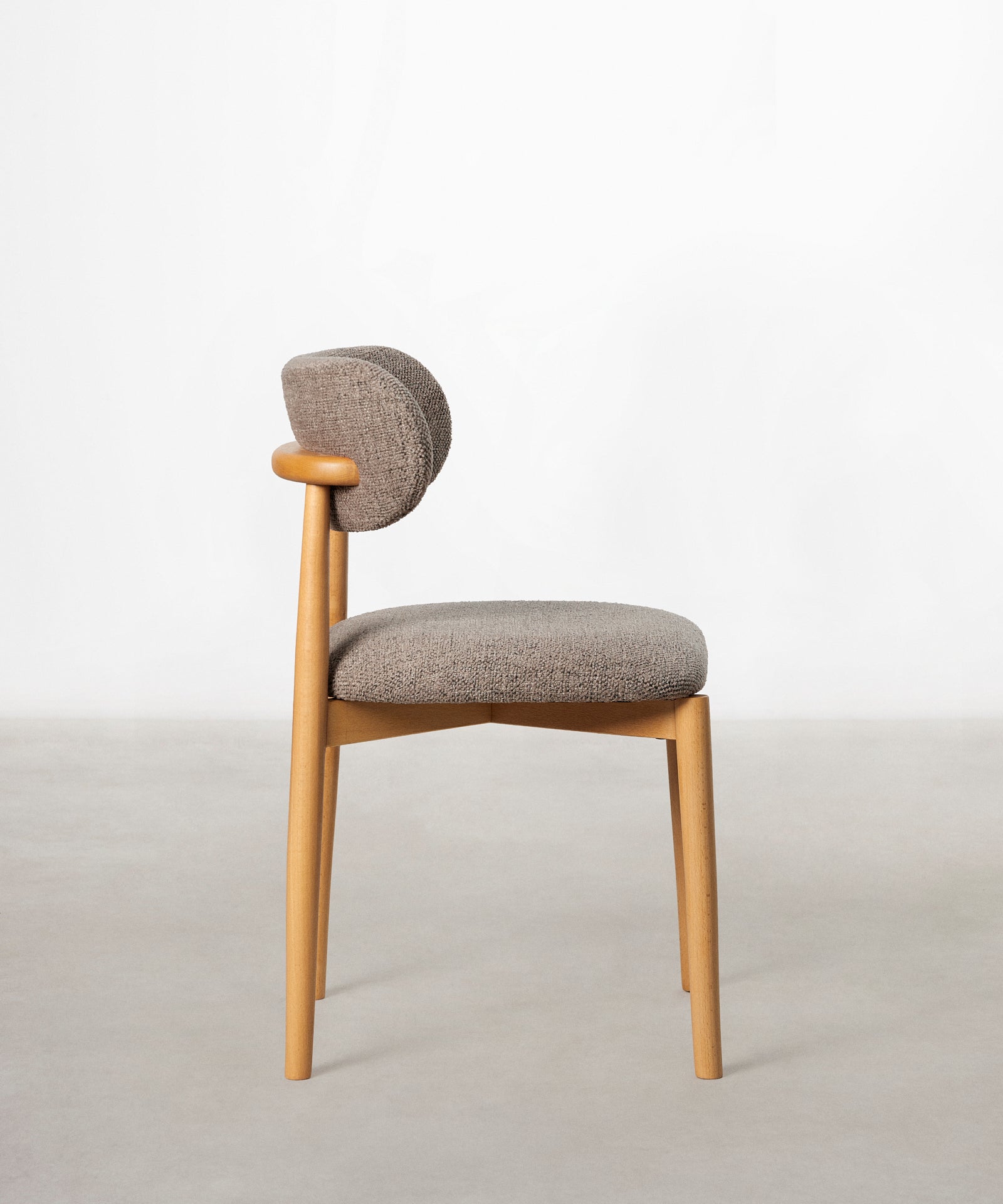 55966934139266 Silla de Comedor en Madera y Tapizada Dean Sillas Nórdicas Northdeco