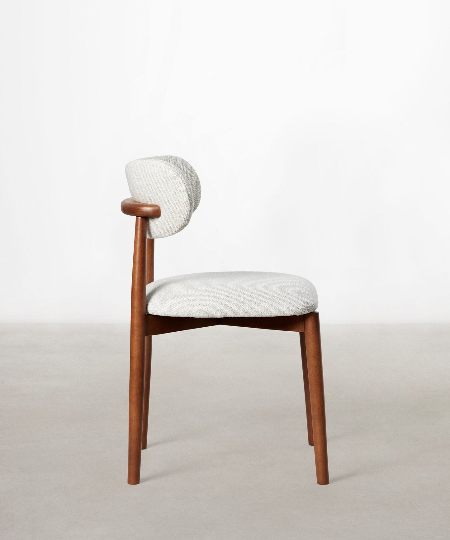 55966934237570 Silla de Comedor en Madera y Tapizada Dean Sillas Nórdicas Northdeco