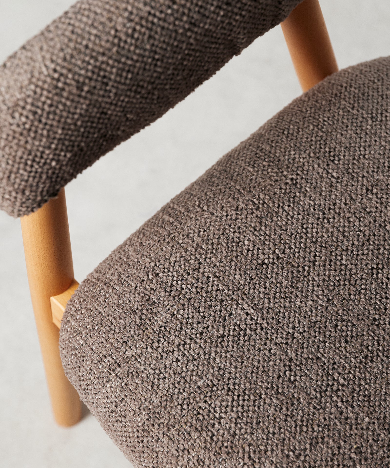 56017383489922 Silla de Comedor en Metal Tapizada Tesa Sillas Nórdicas Northdeco