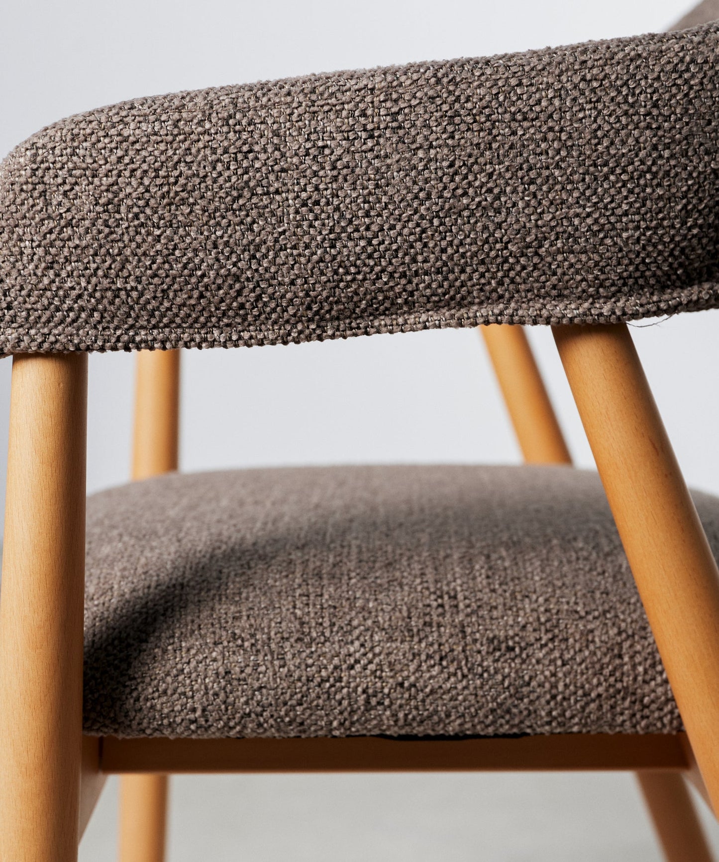 56017383489922 Silla de Comedor en Metal Tapizada Tesa Sillas Nórdicas Northdeco