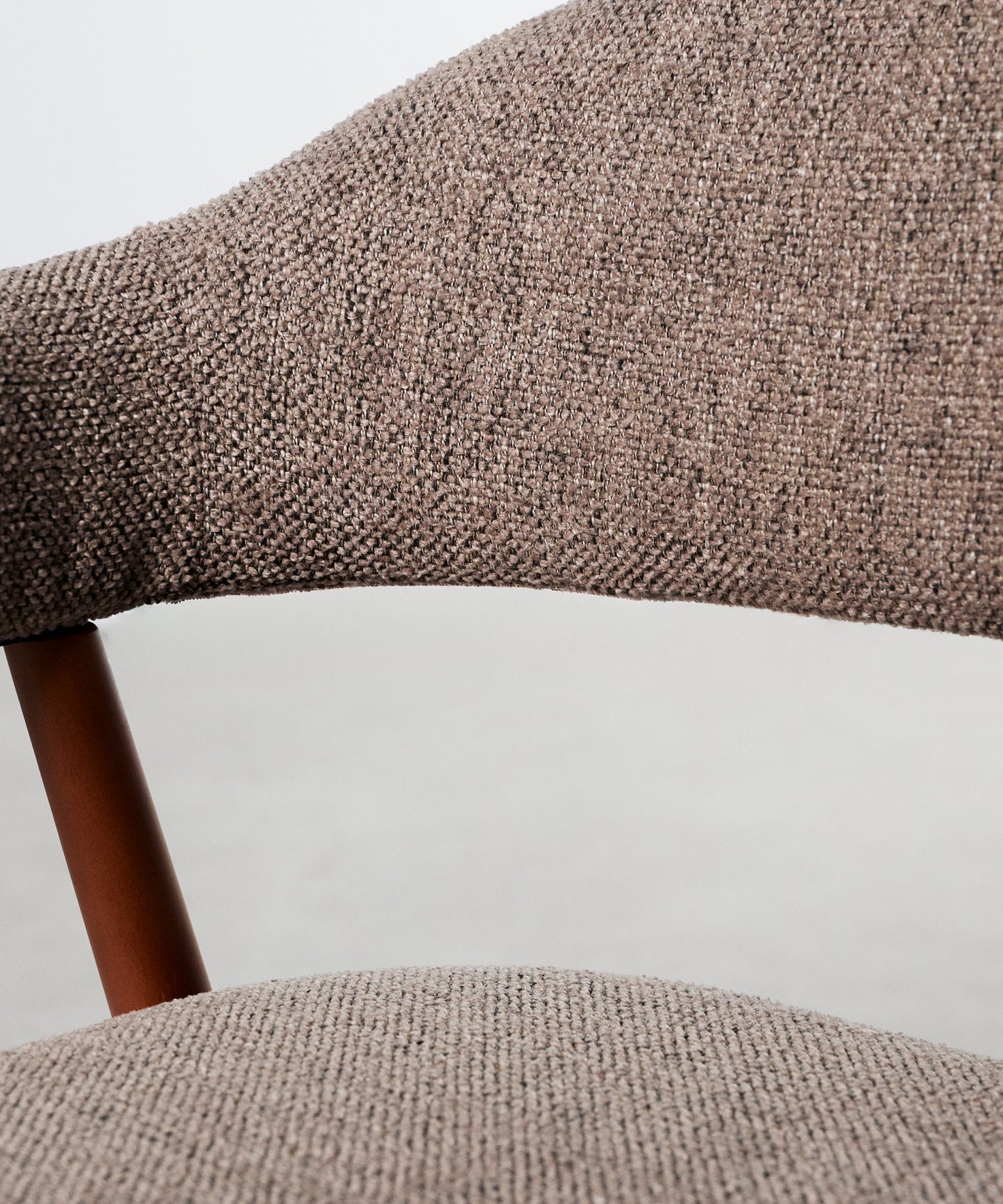 56017383522690 Silla de Comedor en Metal Tapizada Tesa Sillas Nórdicas Northdeco