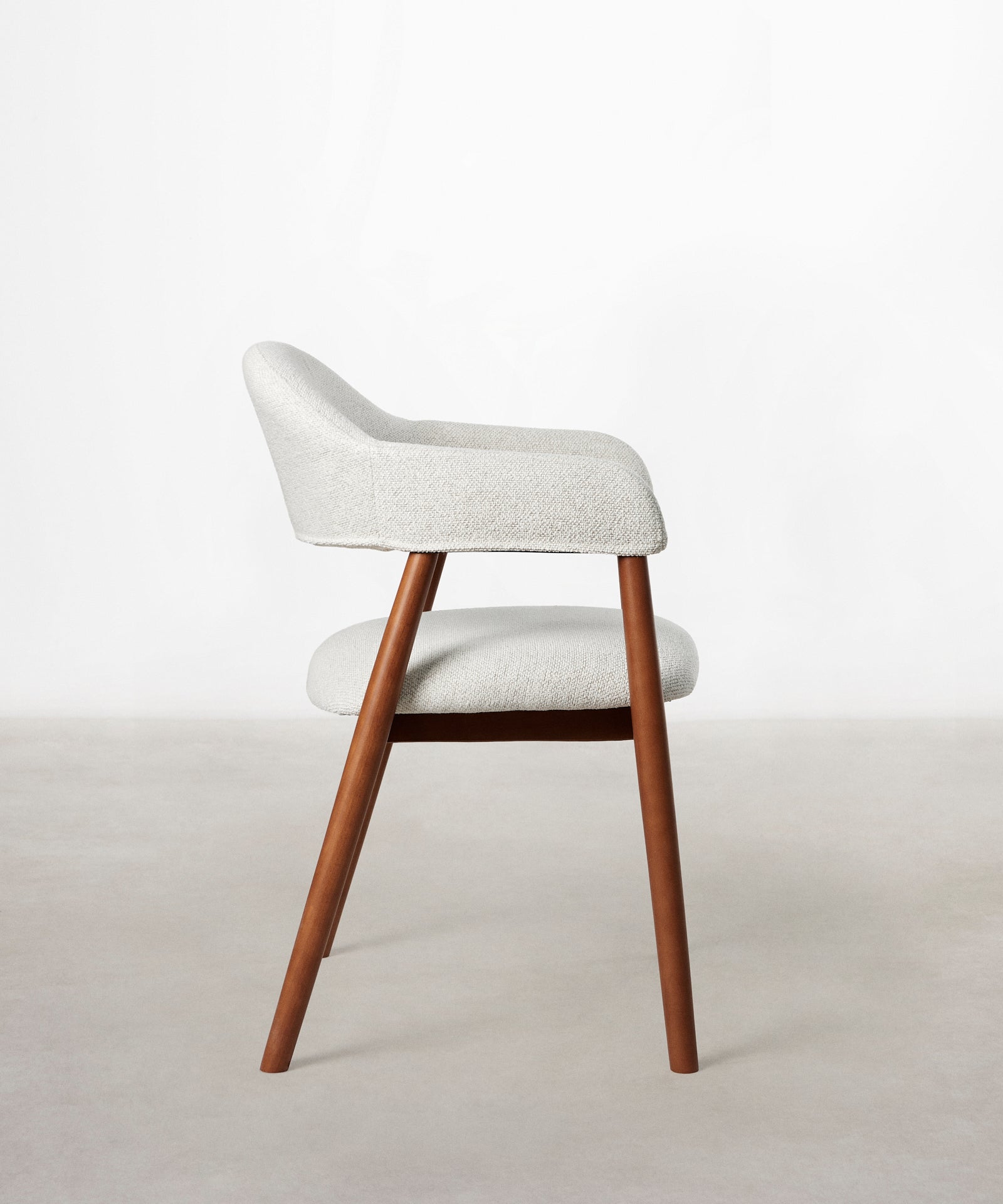 56017383457154 Silla de Comedor en Metal Tapizada Tesa Sillas Nórdicas Northdeco