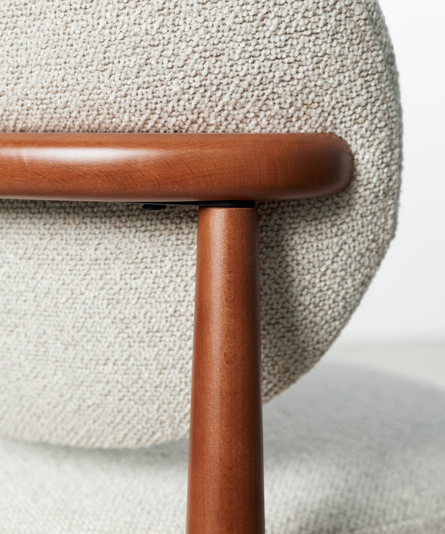 56017435918722 Silla de Comedor en Madera Tapizada Sonna Sillas Nórdicas Northdeco