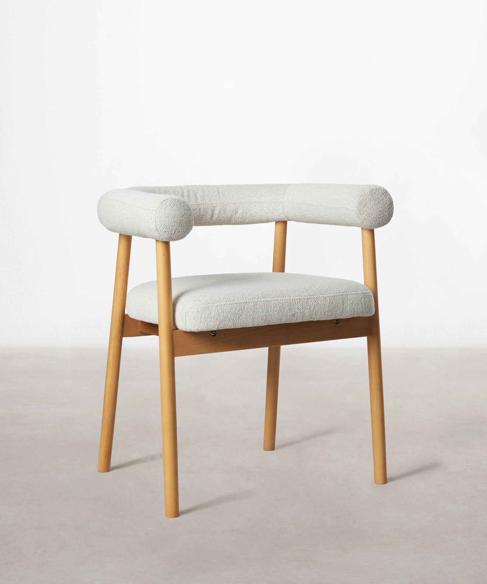 55965614440834 Silla de Comedor en Madera y Tapizada Sparks Sillas Nórdicas Northdeco