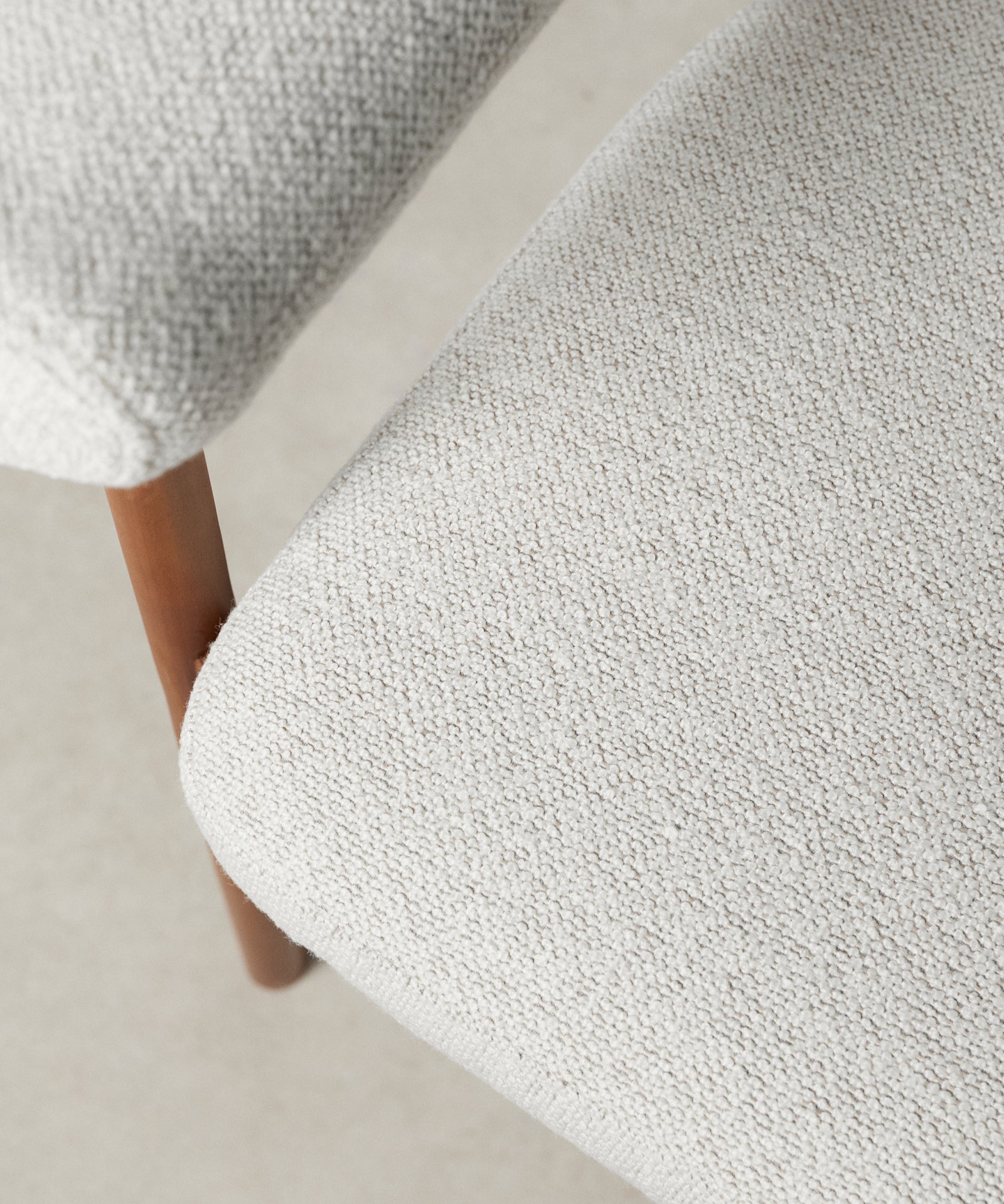 55965614473602 Silla de Comedor en Madera y Tapizada Sparks Sillas Nórdicas Northdeco