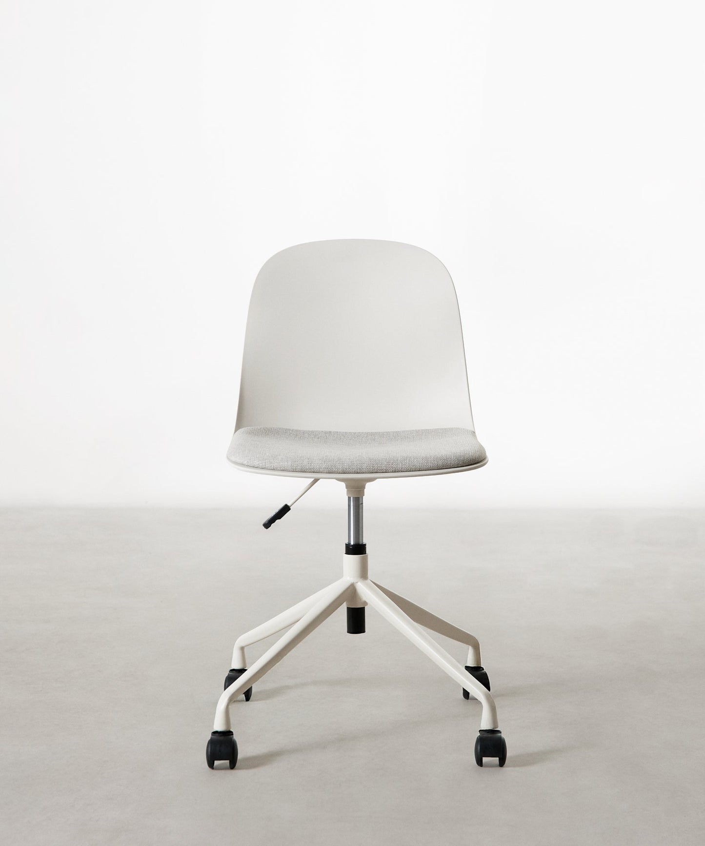 55856157229442 ND-0972 Sillas de Oficina Northdeco