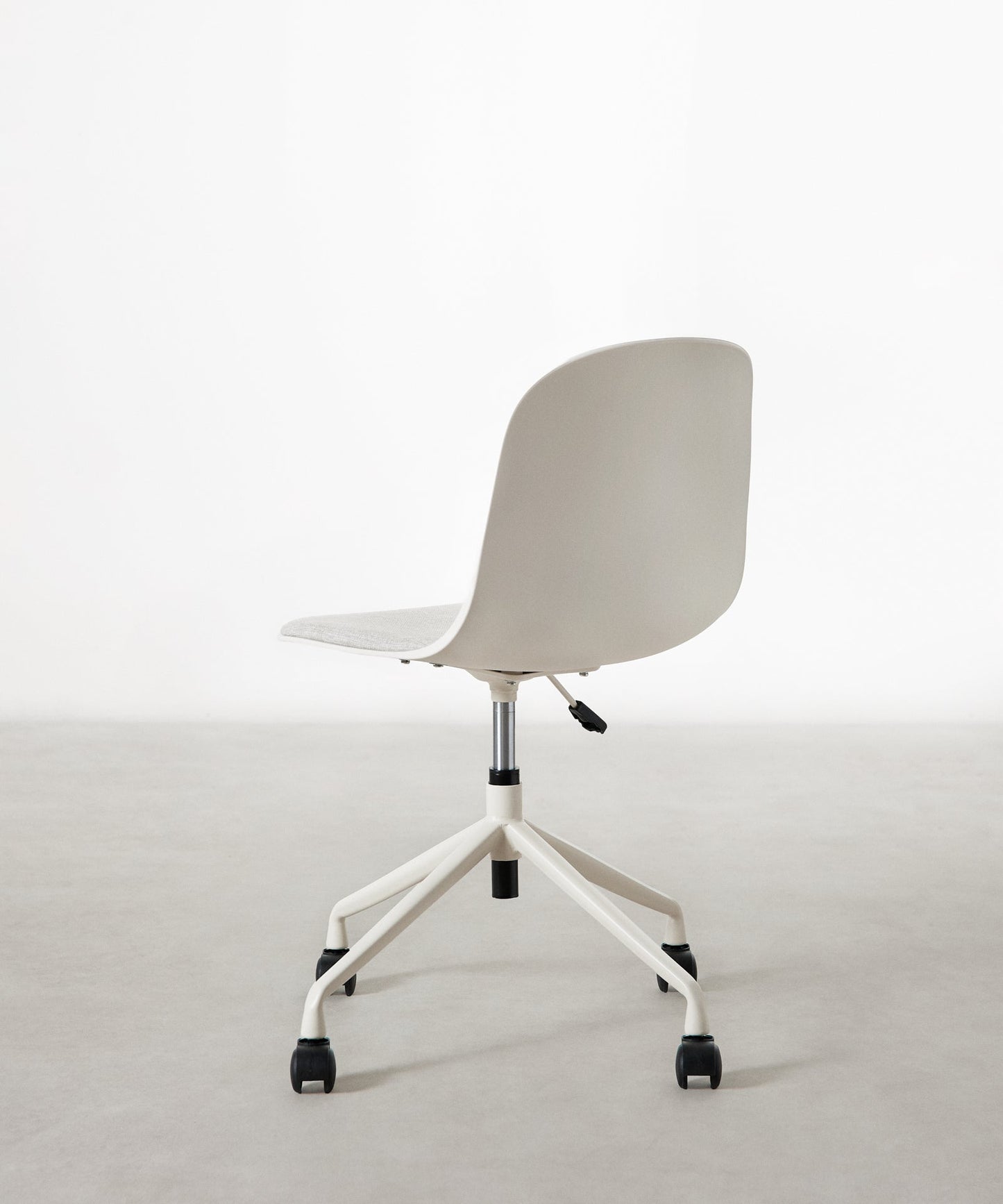 55856157229442 ND-0972 Sillas de Oficina Northdeco