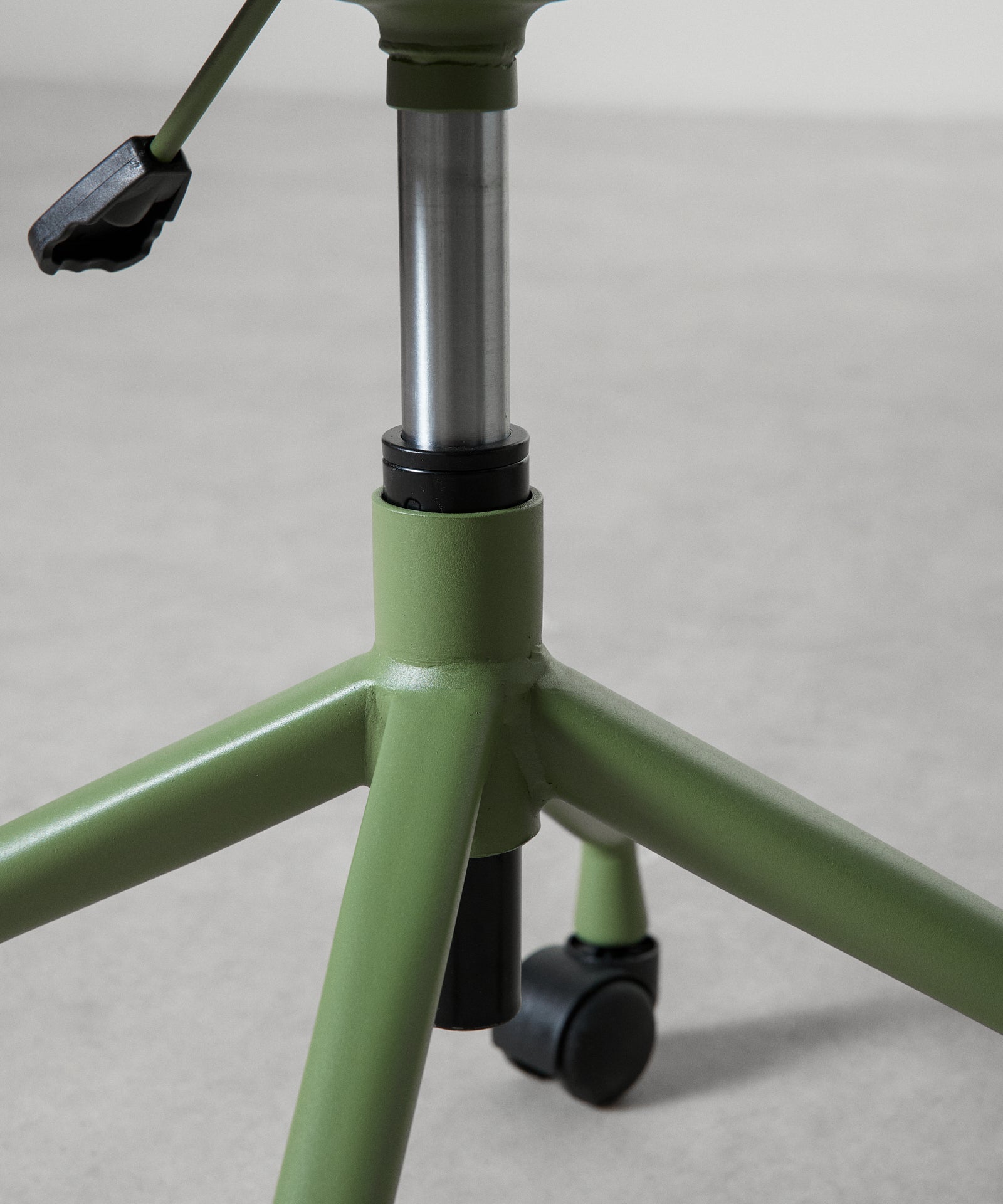 55856167649666 ND-0972 Sillas de Oficina Northdeco