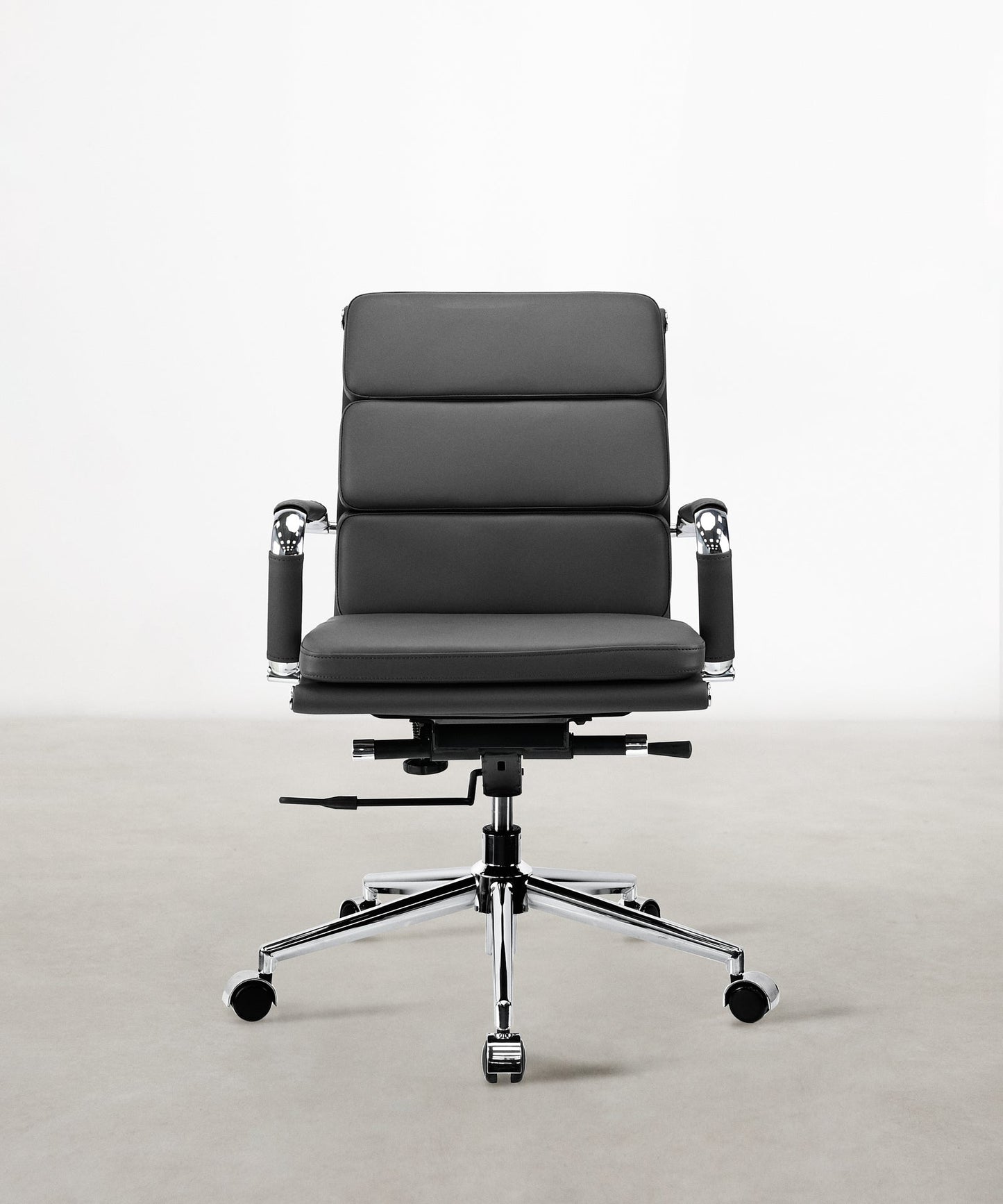 55814729695618 Silla de Oficina en Polipiel Low Base Adalia - Color Edition Sillas de Oficina Northdeco