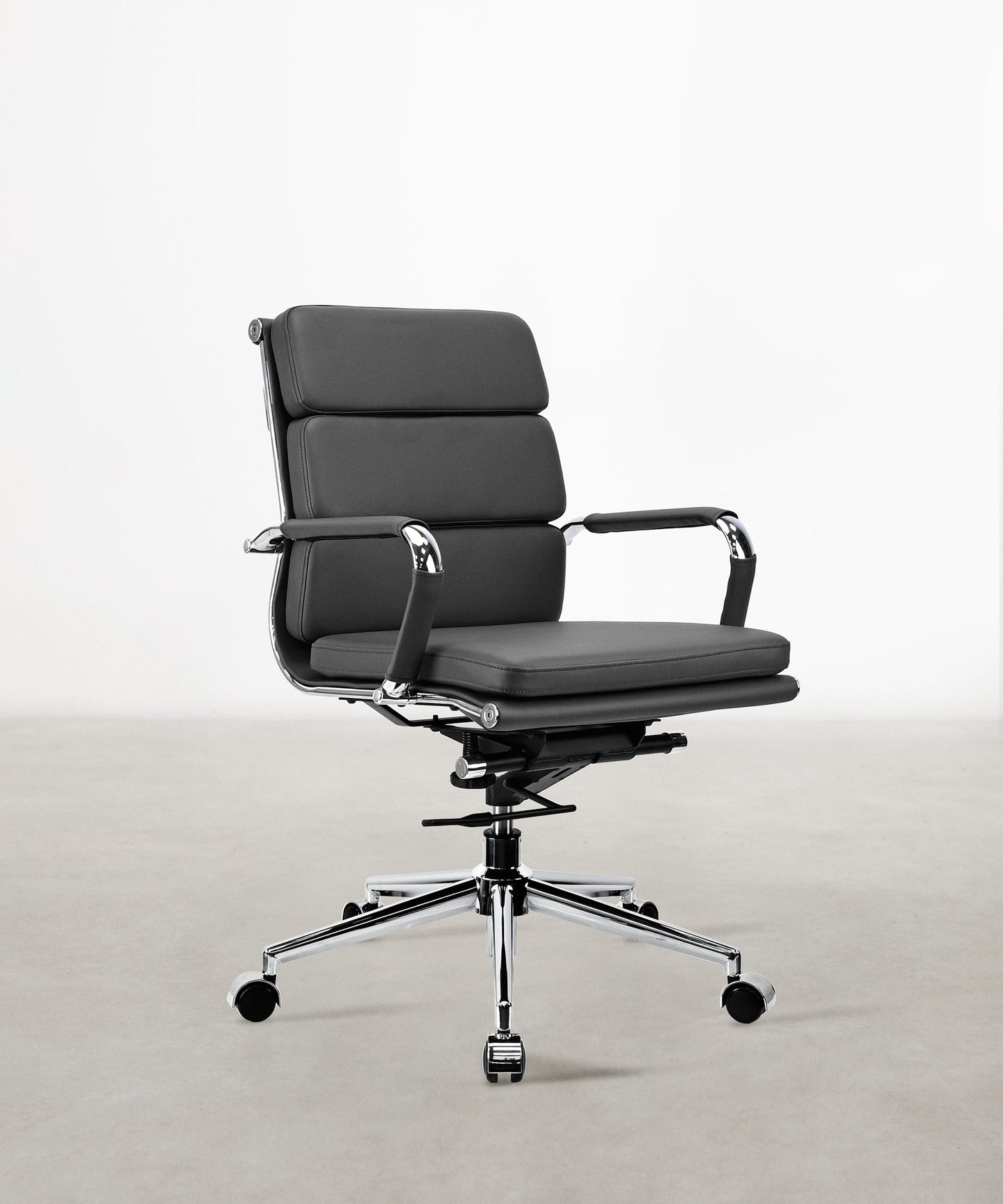 55814729695618 Silla de Oficina en Polipiel Low Base Adalia - Color Edition Sillas de Oficina Northdeco