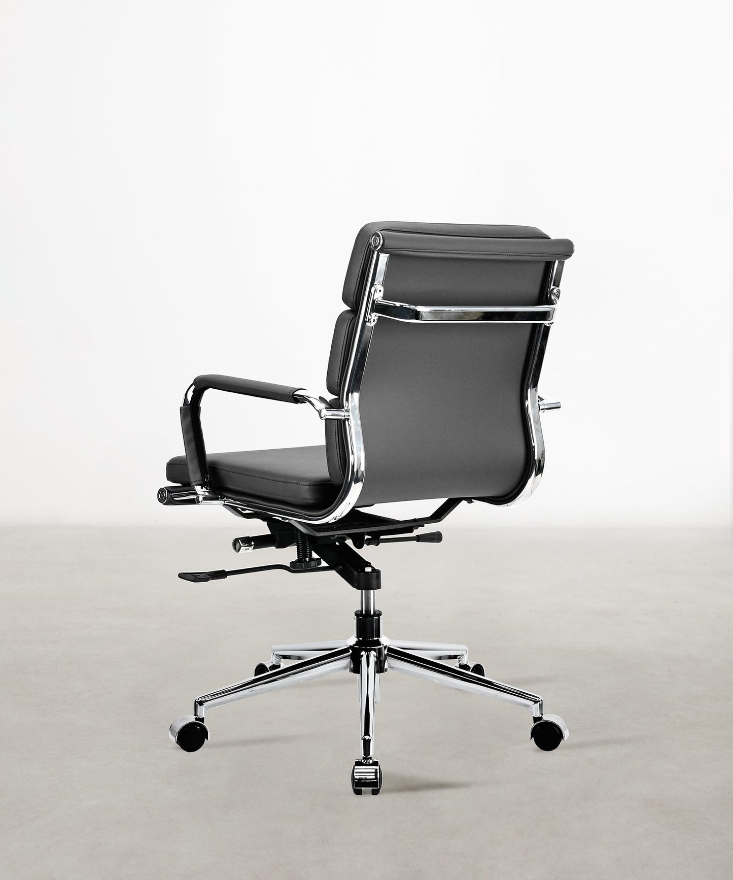 55814729695618 Silla de Oficina en Polipiel Low Base Adalia - Color Edition Sillas de Oficina Northdeco