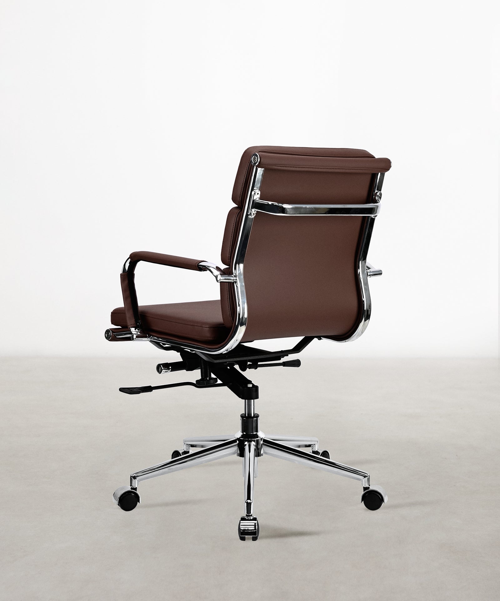 55814755352962 Silla de Oficina en Polipiel Low Base Adalia - Color Edition Sillas de Oficina Northdeco