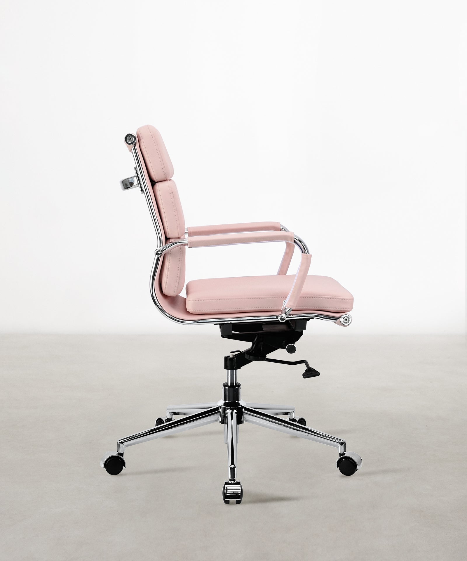 55814755320194 Silla de Oficina en Polipiel Low Base Adalia - Color Edition Sillas de Oficina Northdeco