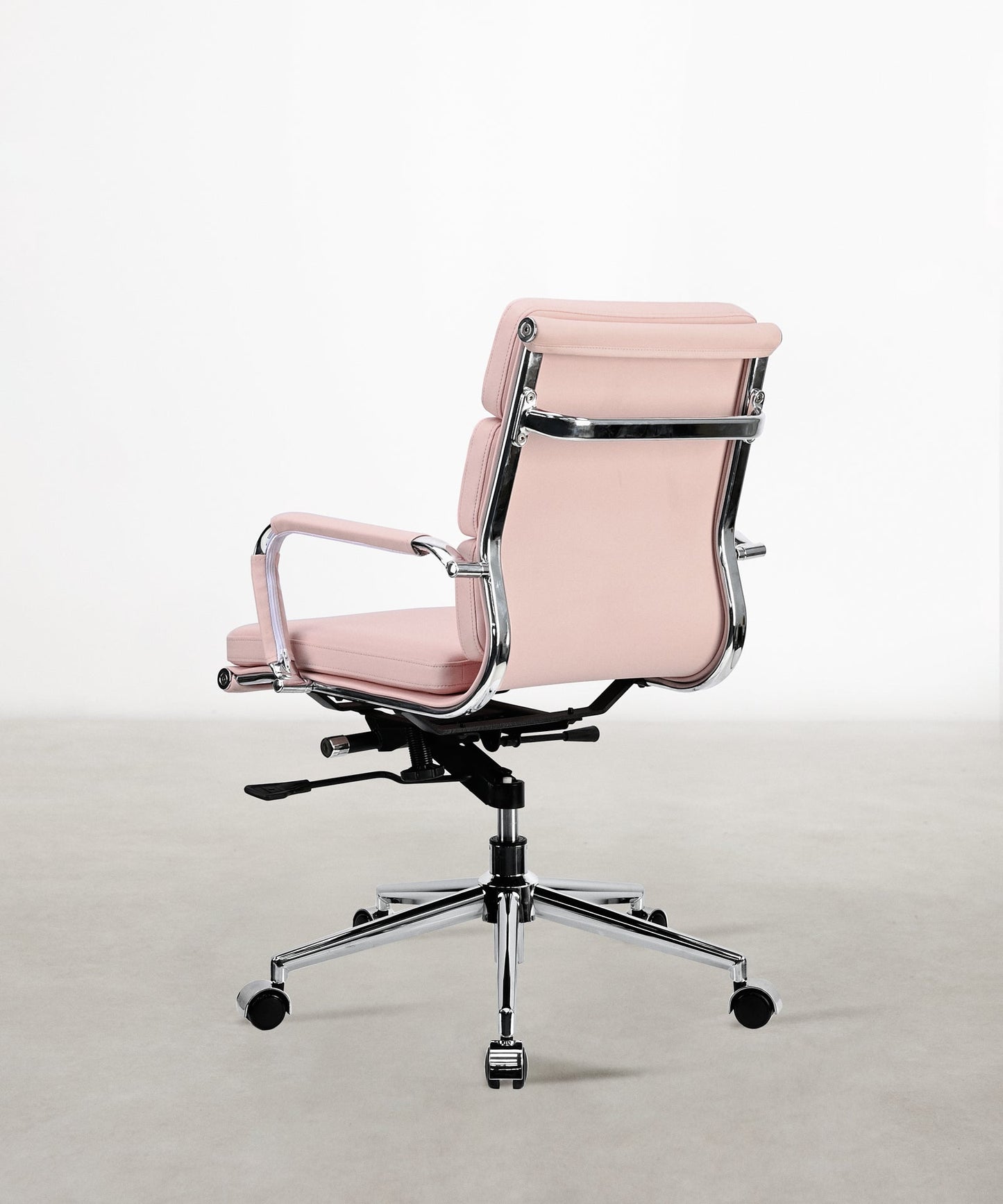 55814755320194 Silla de Oficina en Polipiel Low Base Adalia - Color Edition Sillas de Oficina Northdeco