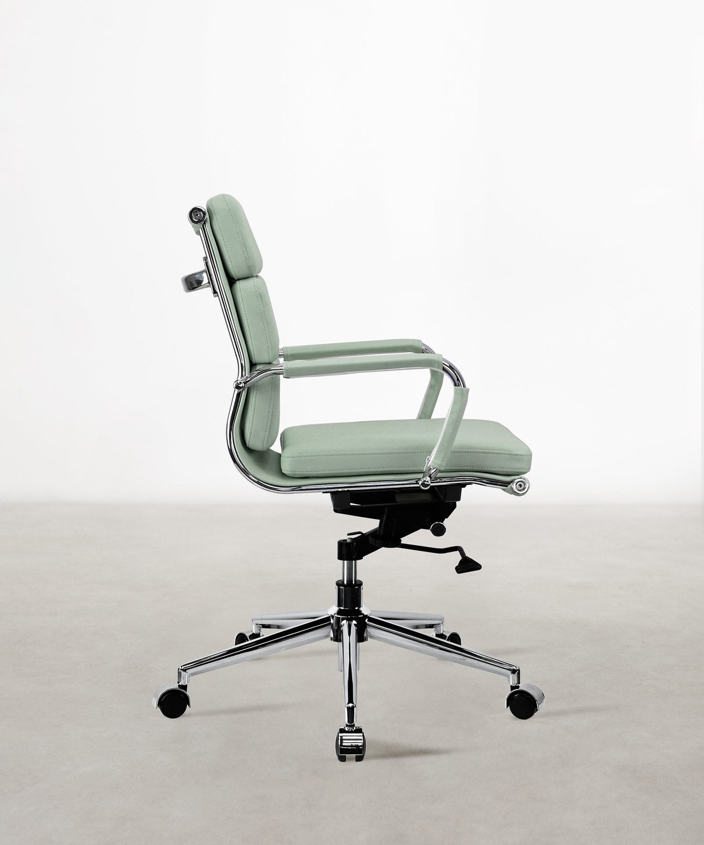 55814755287426 Silla de Oficina en Polipiel Low Base Adalia - Color Edition Sillas de Oficina Northdeco