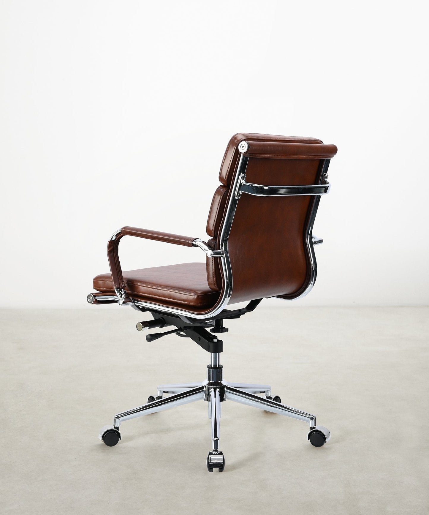 55533766836610 Silla de Oficina en Polipiel Low Base Adalia Sillas de Oficina Northdeco