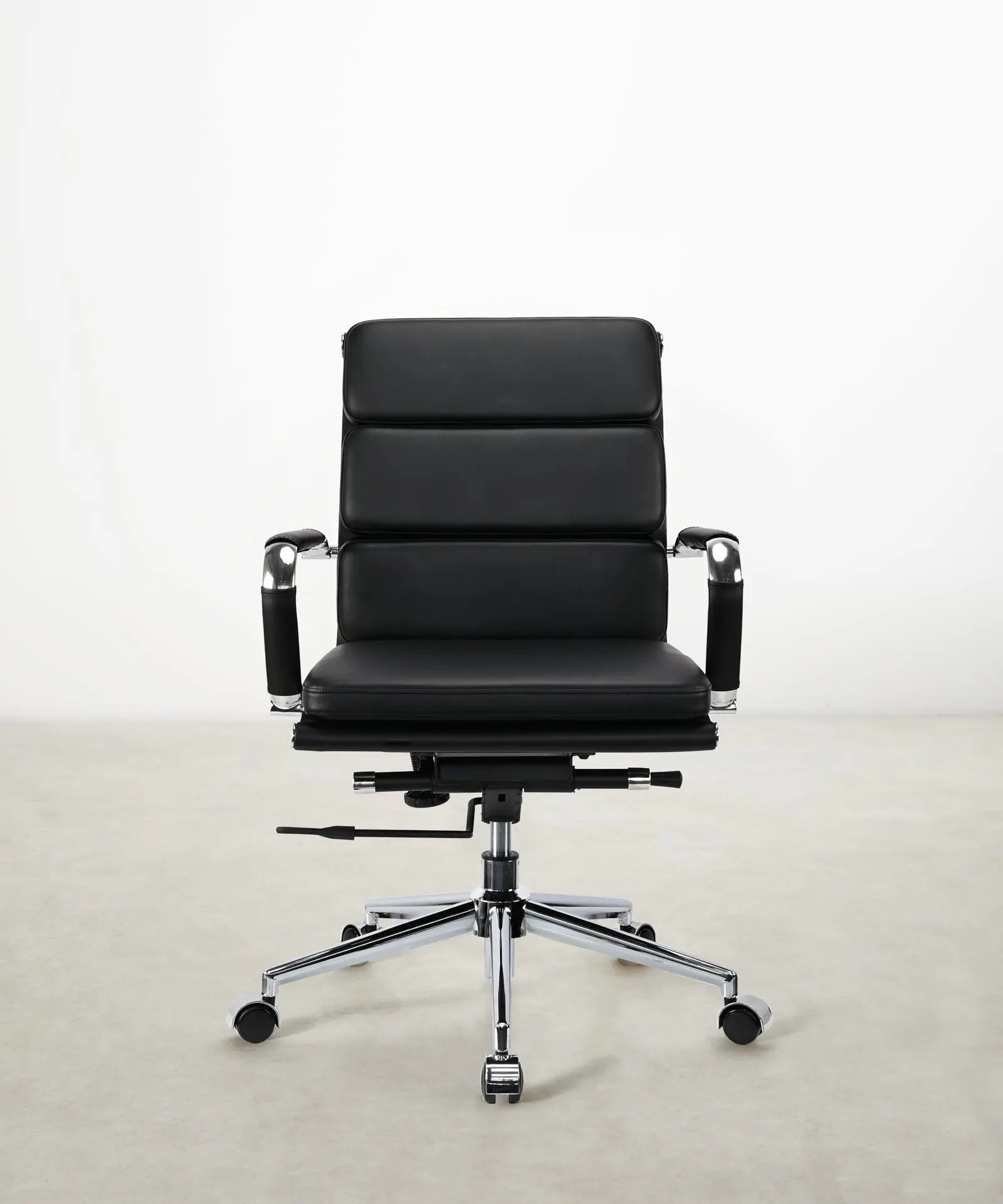 55576879202690 Silla de Oficina en Polipiel Low Base Adalia Sillas de Oficina Northdeco